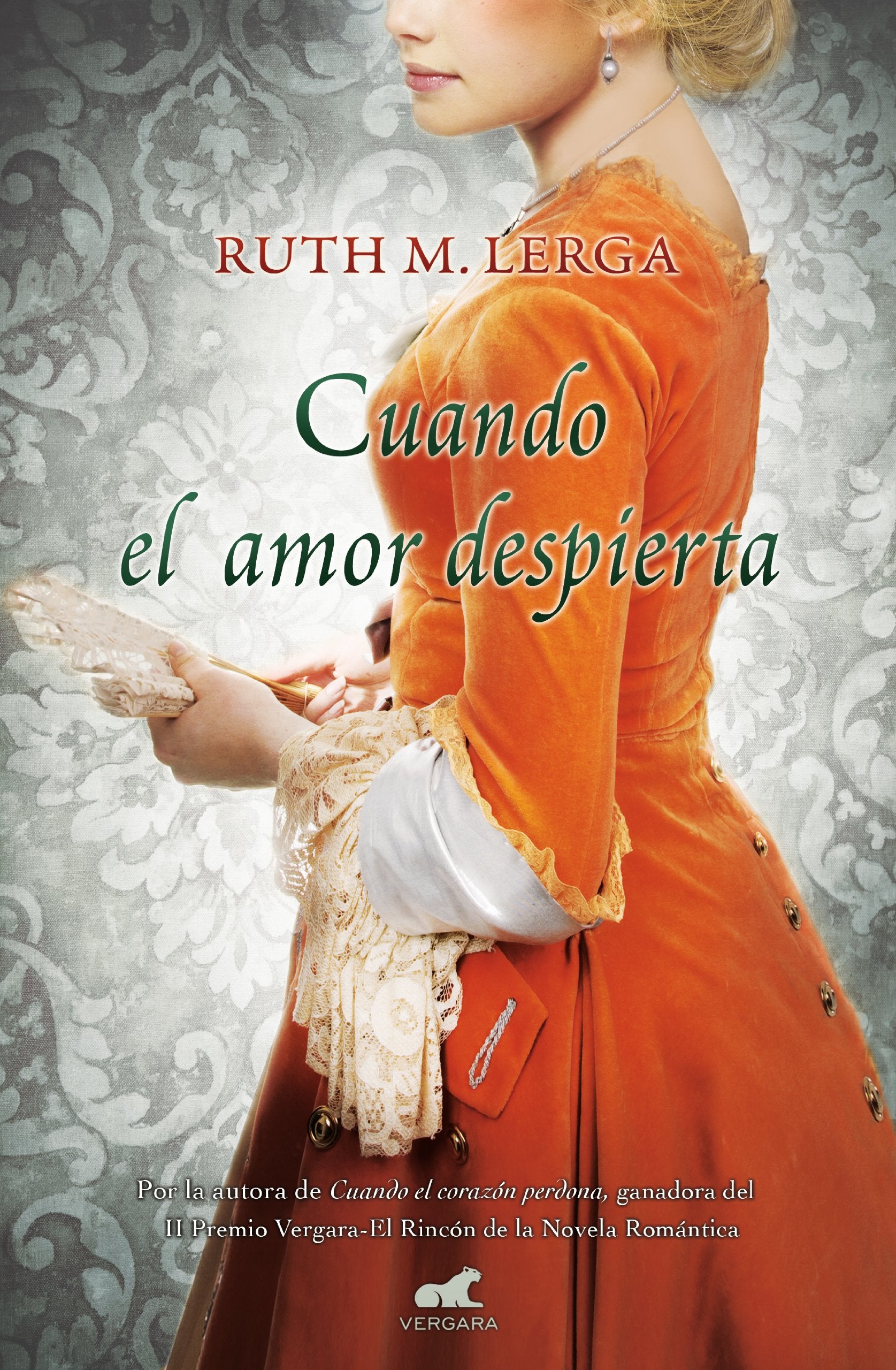 Cuando el amor despierta / When Love Awakens book