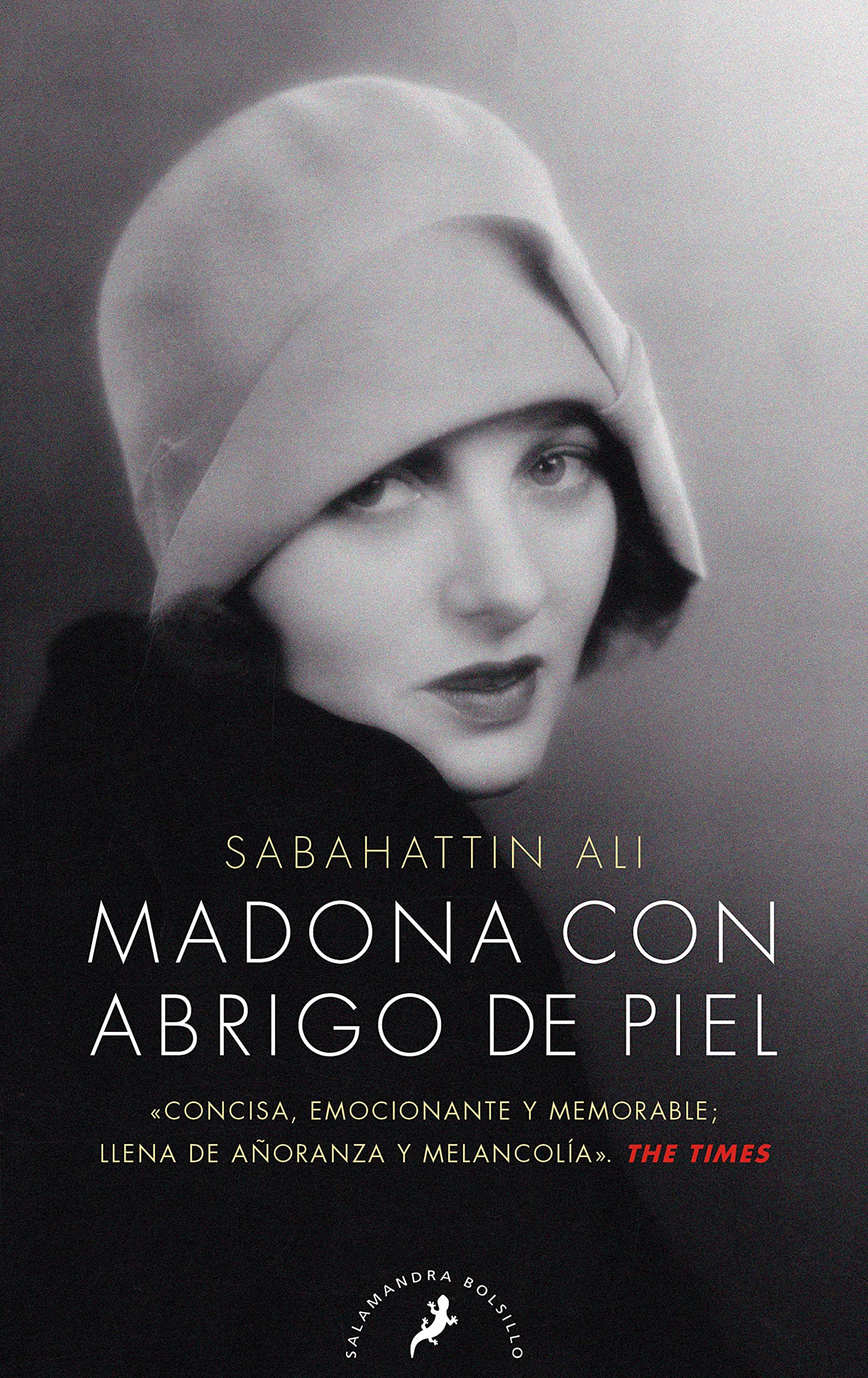 Madona Con Abrigo de Piel / Madona in a Fur Coat Historical Fiction