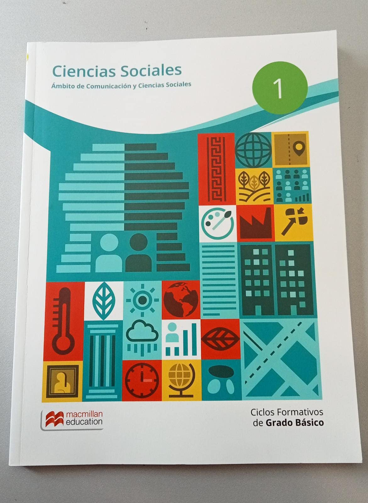 Grado Básico Sociales 3º - Libro de texto en formato físico de Ciencias Sociales 3º ESO (FP Básica) Study Guides