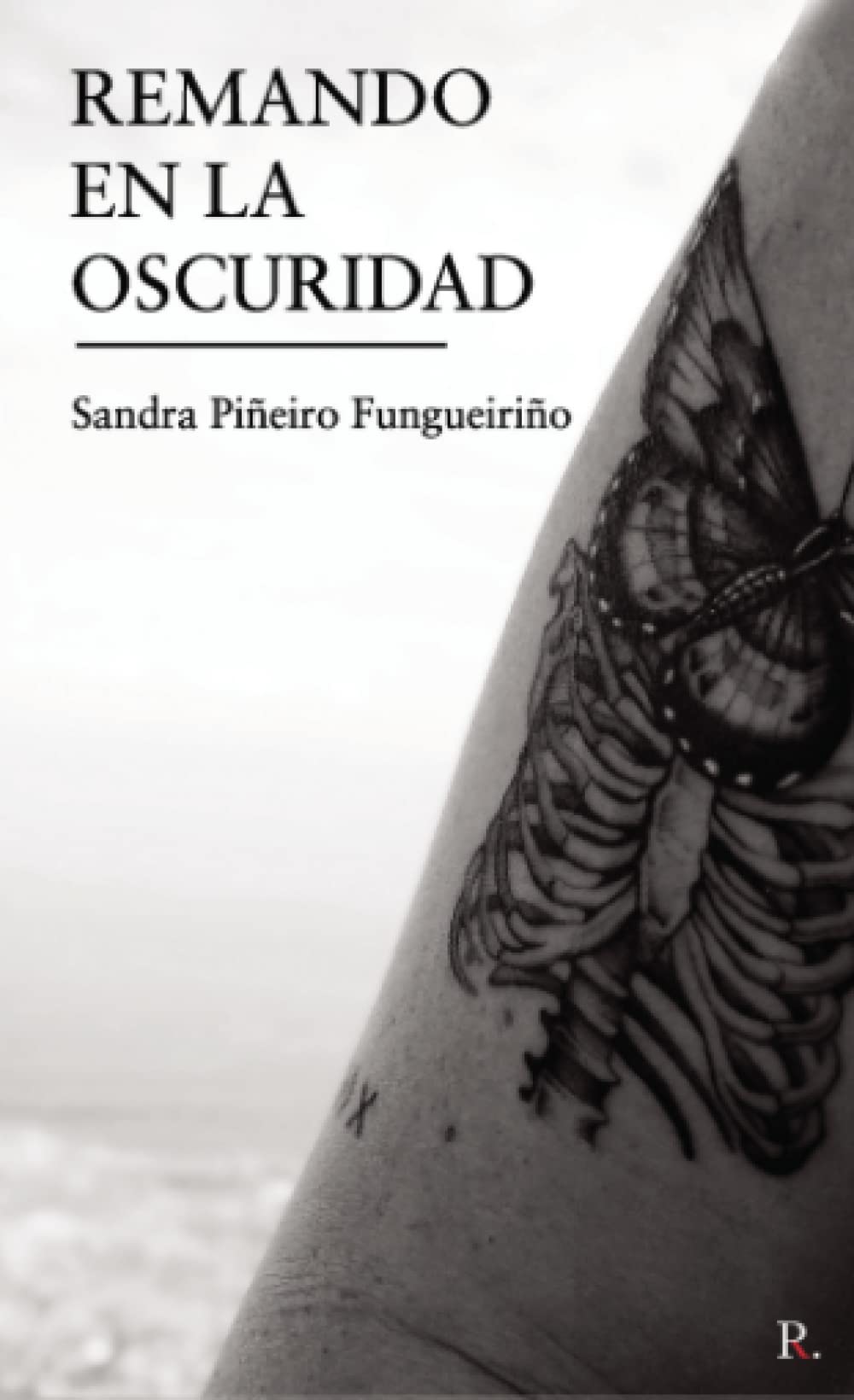 Remando en la oscuridad book
