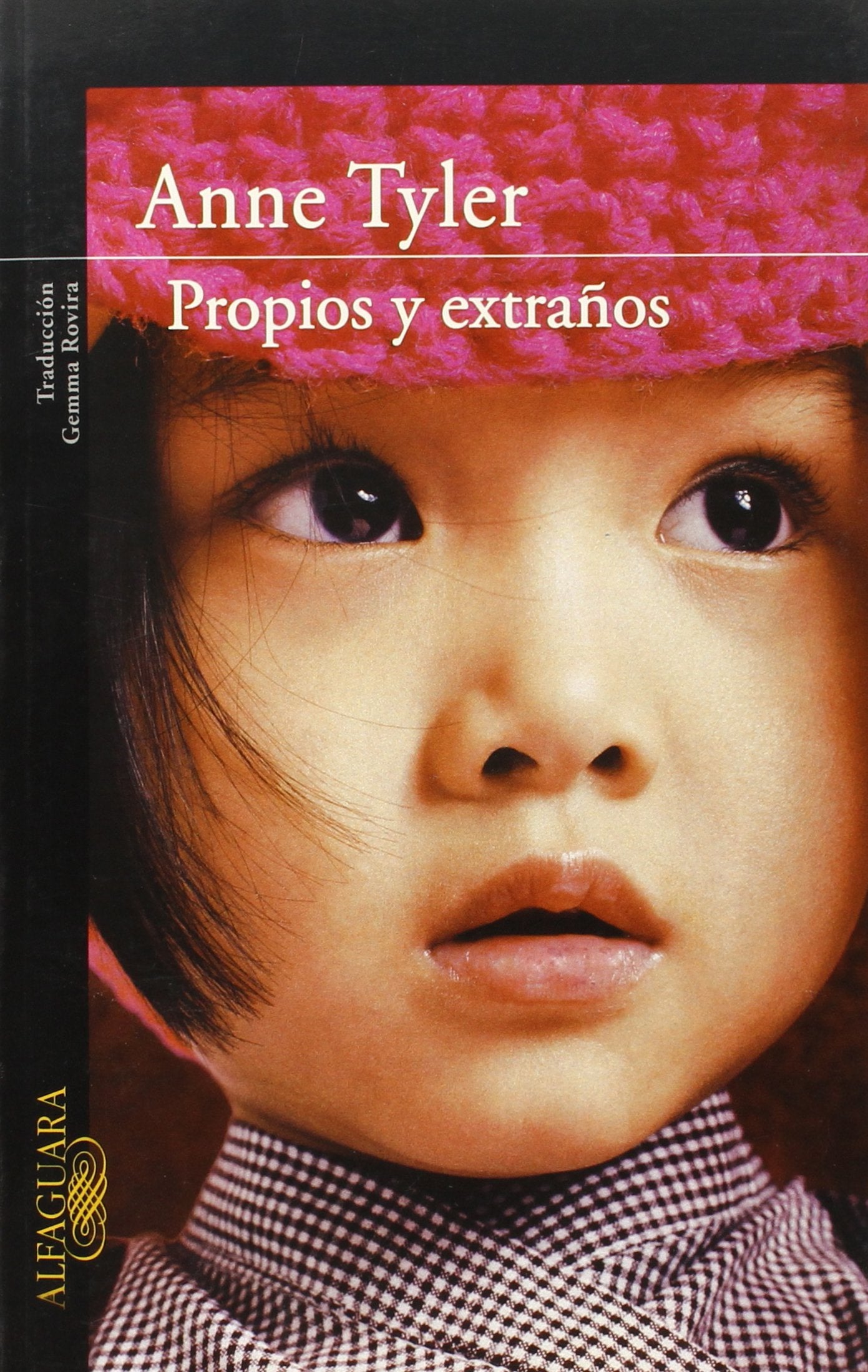 Propios y extraños/ Digging to America book