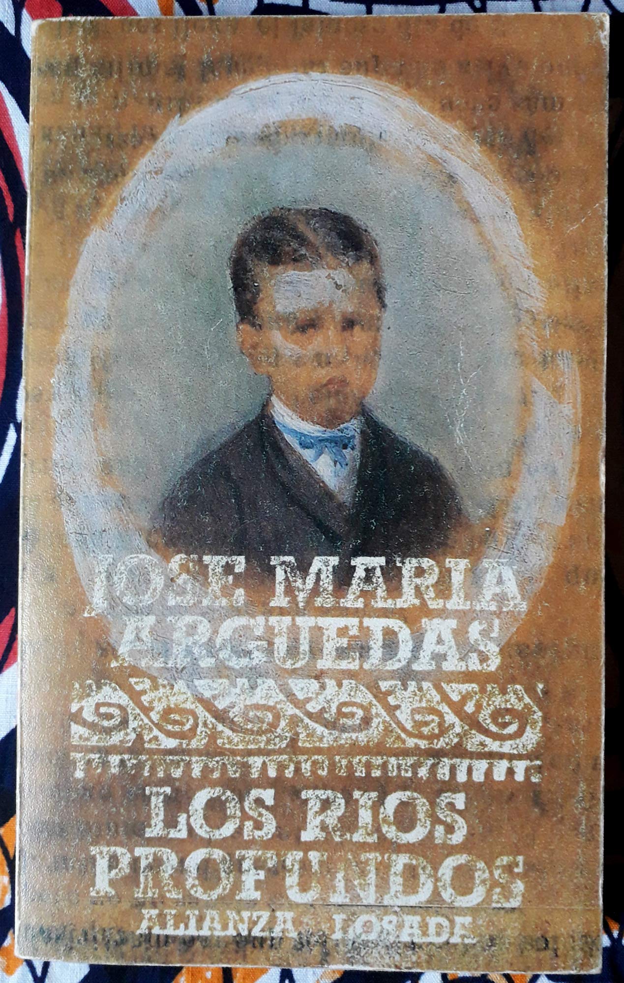 Los Rios Profundos book