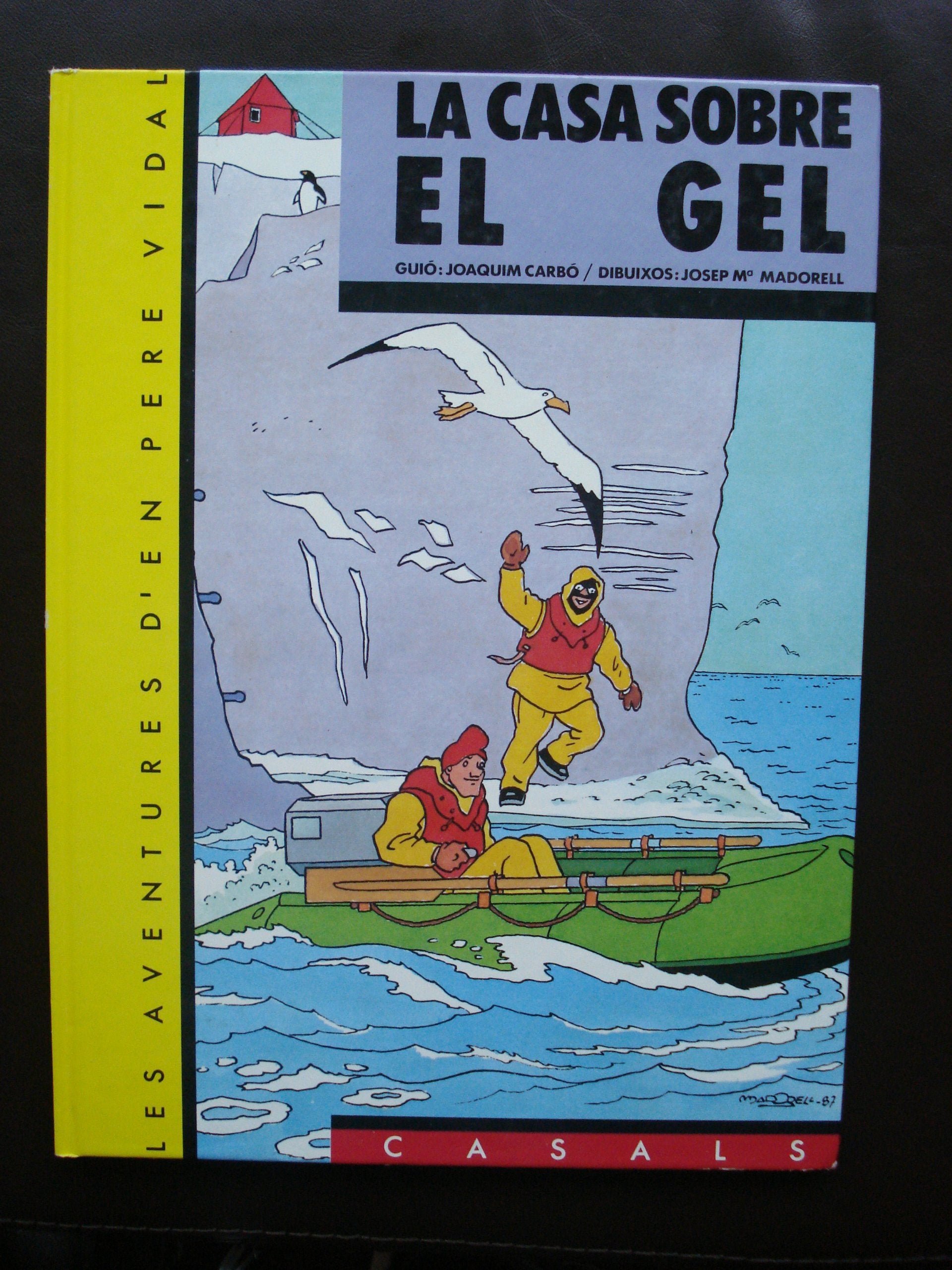Casa sobre el gel, la book