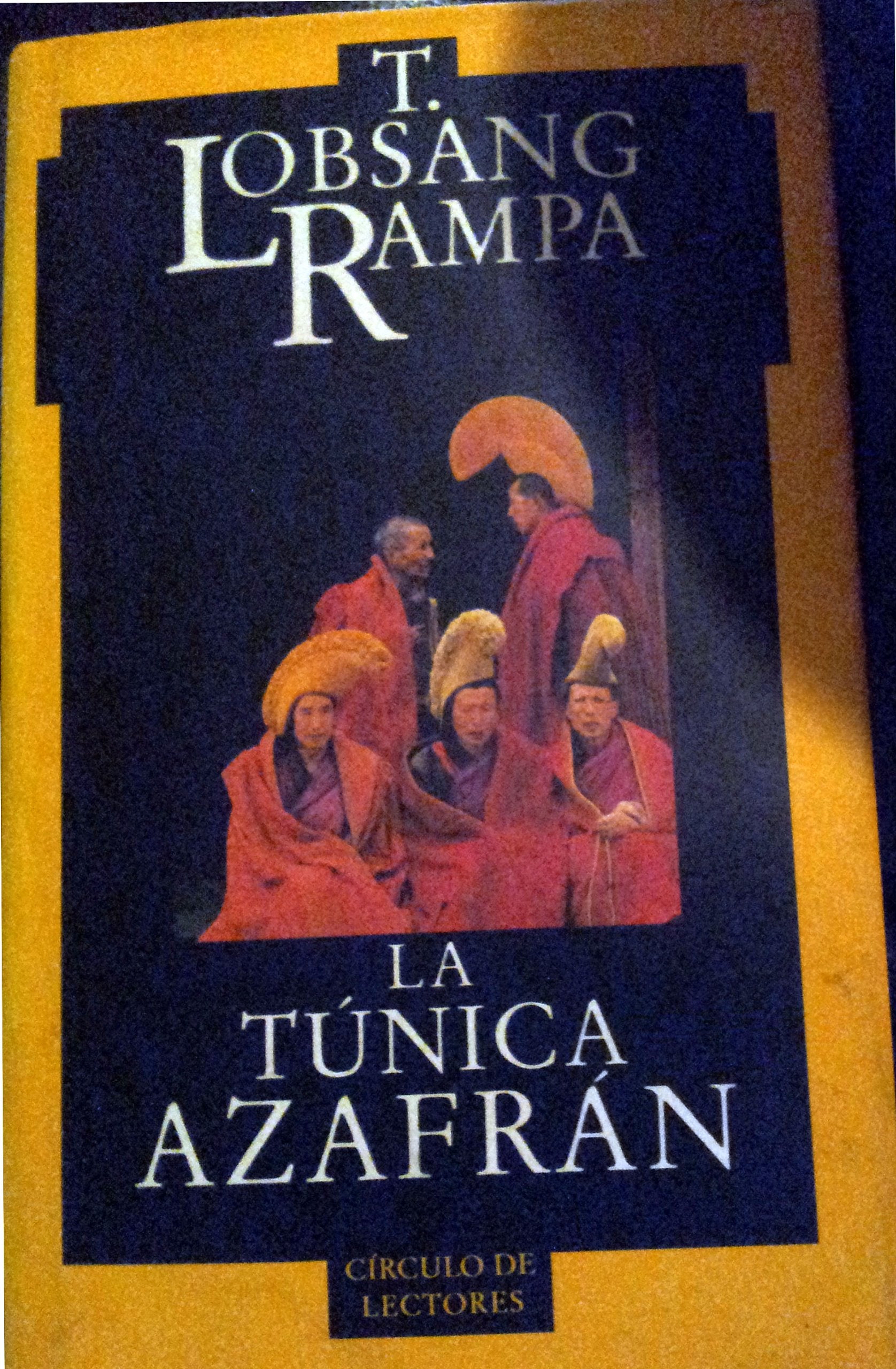 La Tunica Azafran Books