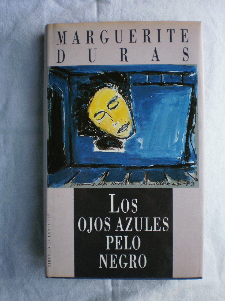 Los ojos azules pelo negro Books