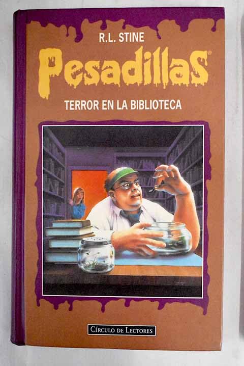 Pánico en el campamento ; Terror en la biblioteca book