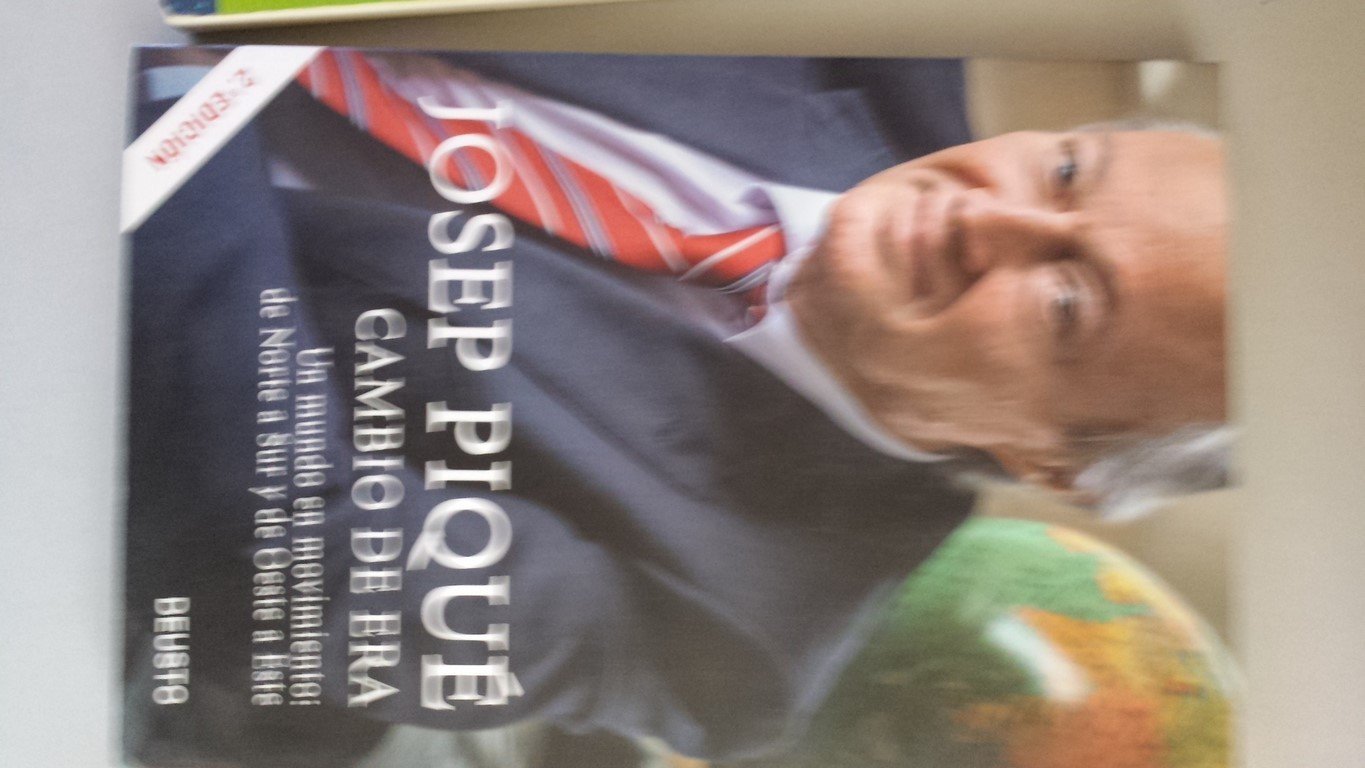 Cambio de era: Un mundo en movimiento: de Norte a Sur y de Oeste a Este book