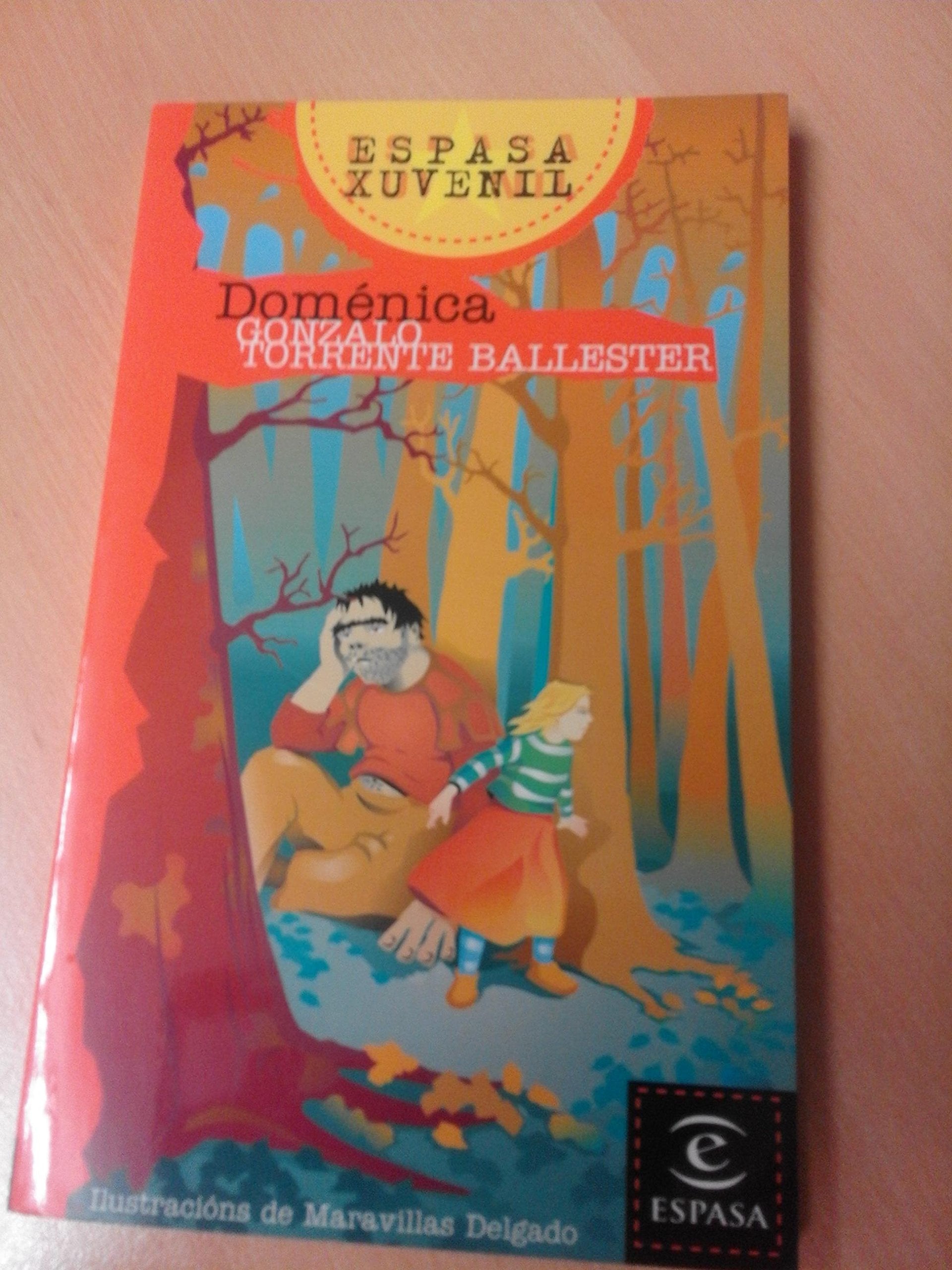Domenica (ed. gallego)(+12 años) book