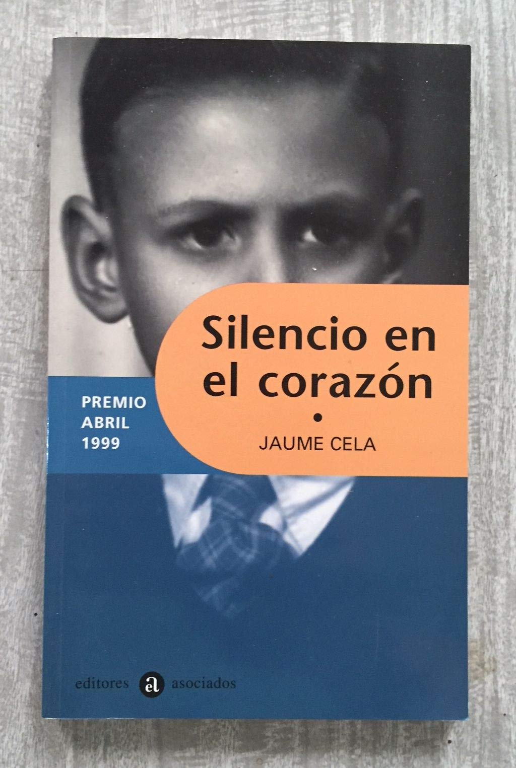 Silencio en el corazón (Abril, Band 1) Books