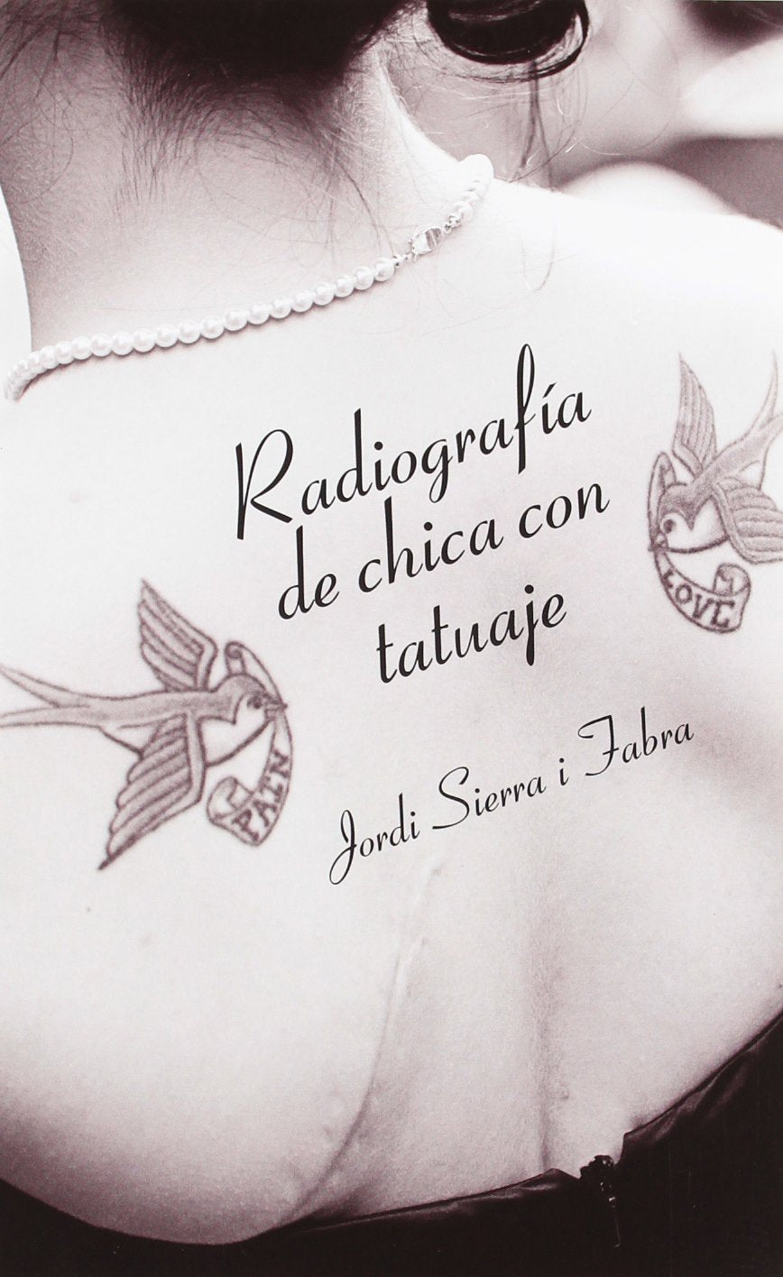 Radiografía de chica con tatuaje book