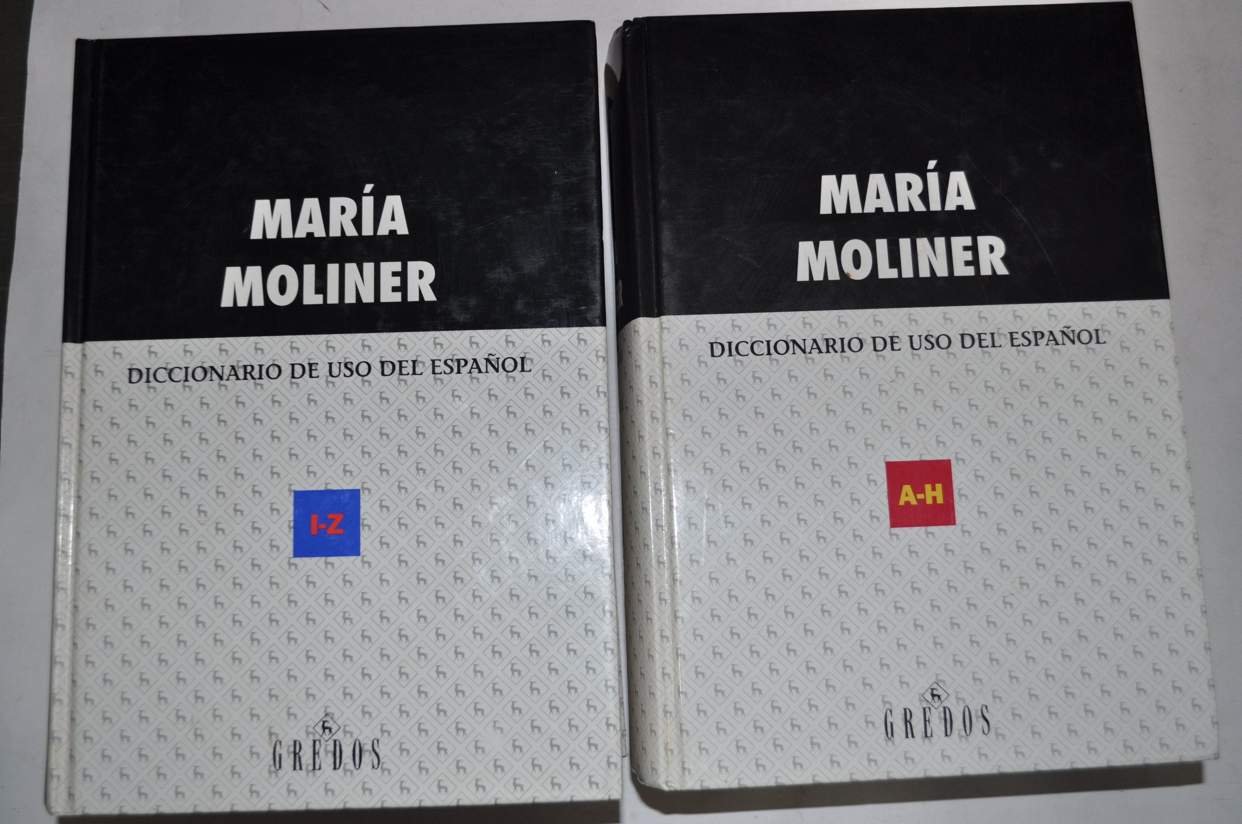 Diccionario uso español (2 vols): 2 volumes (DICCIONARIOS, Band 100) Hobbies & Crafts