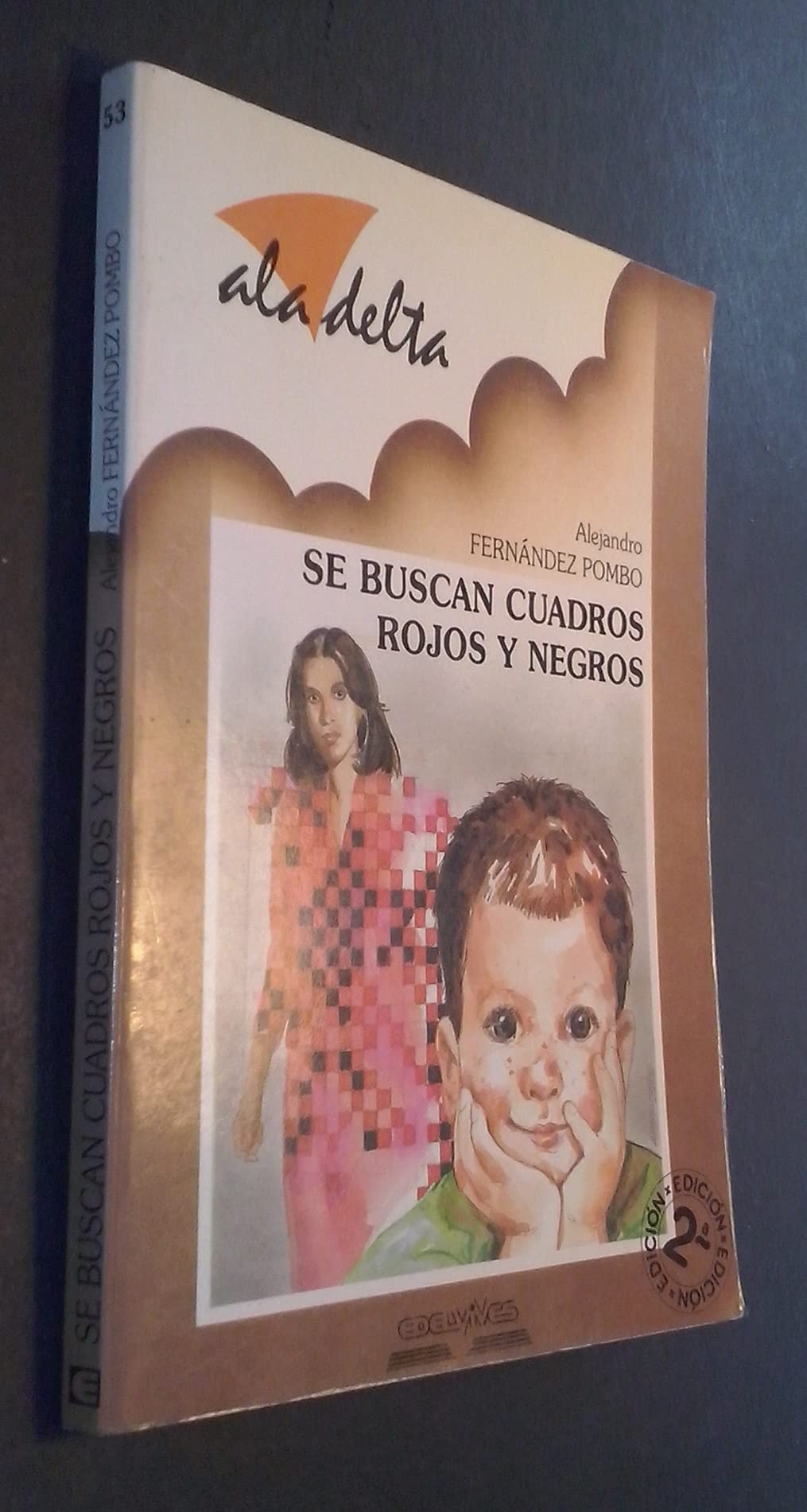 Se buscan cuadros rojos y negros book