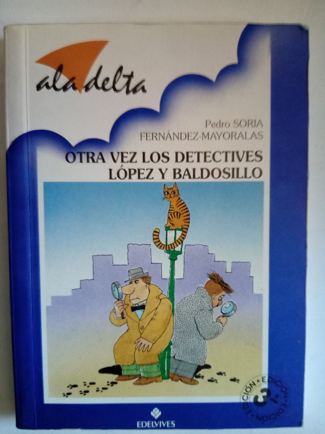 Otra vez los detectives López y baldosillo book