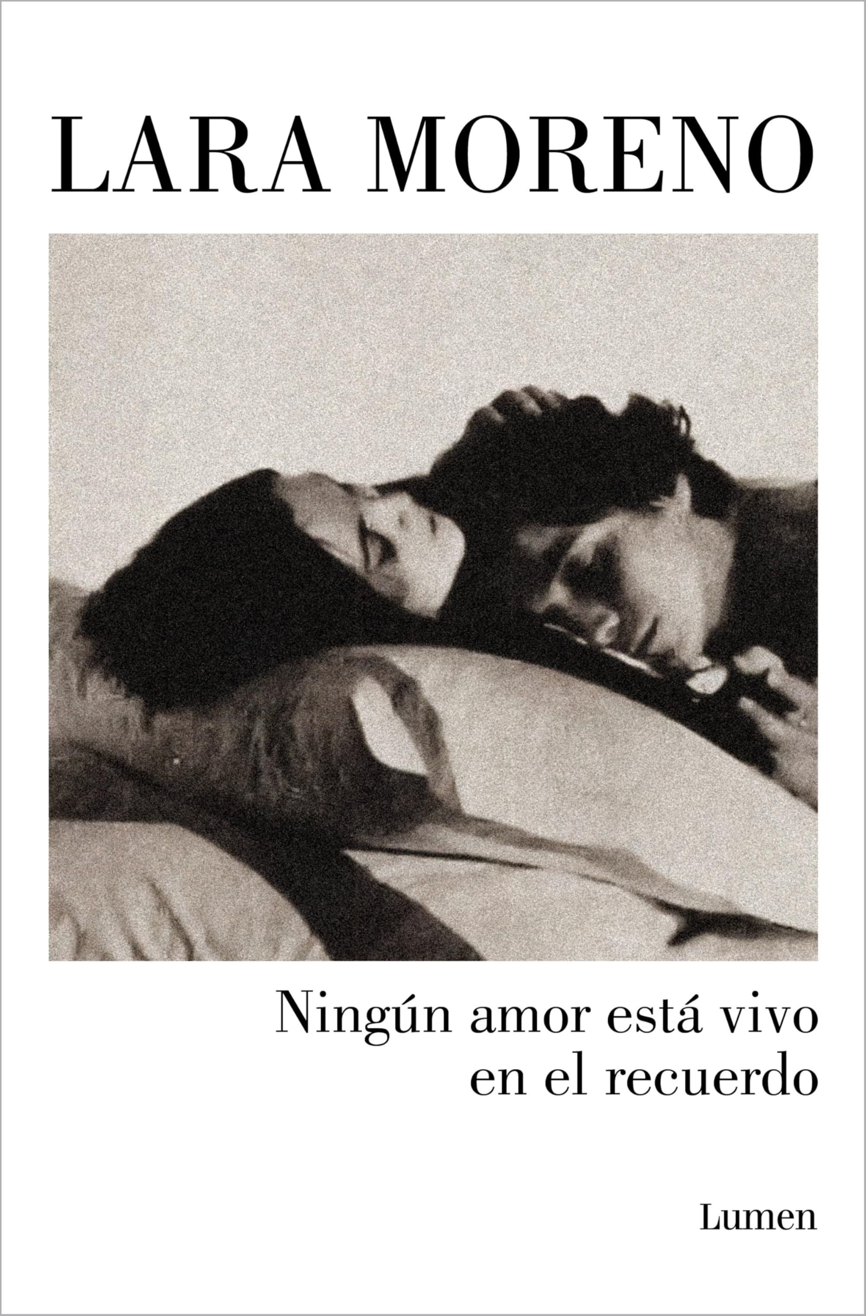 Ningún Amor Está Vivo En El Recuerdo / No Love Stays Alive in Memories book