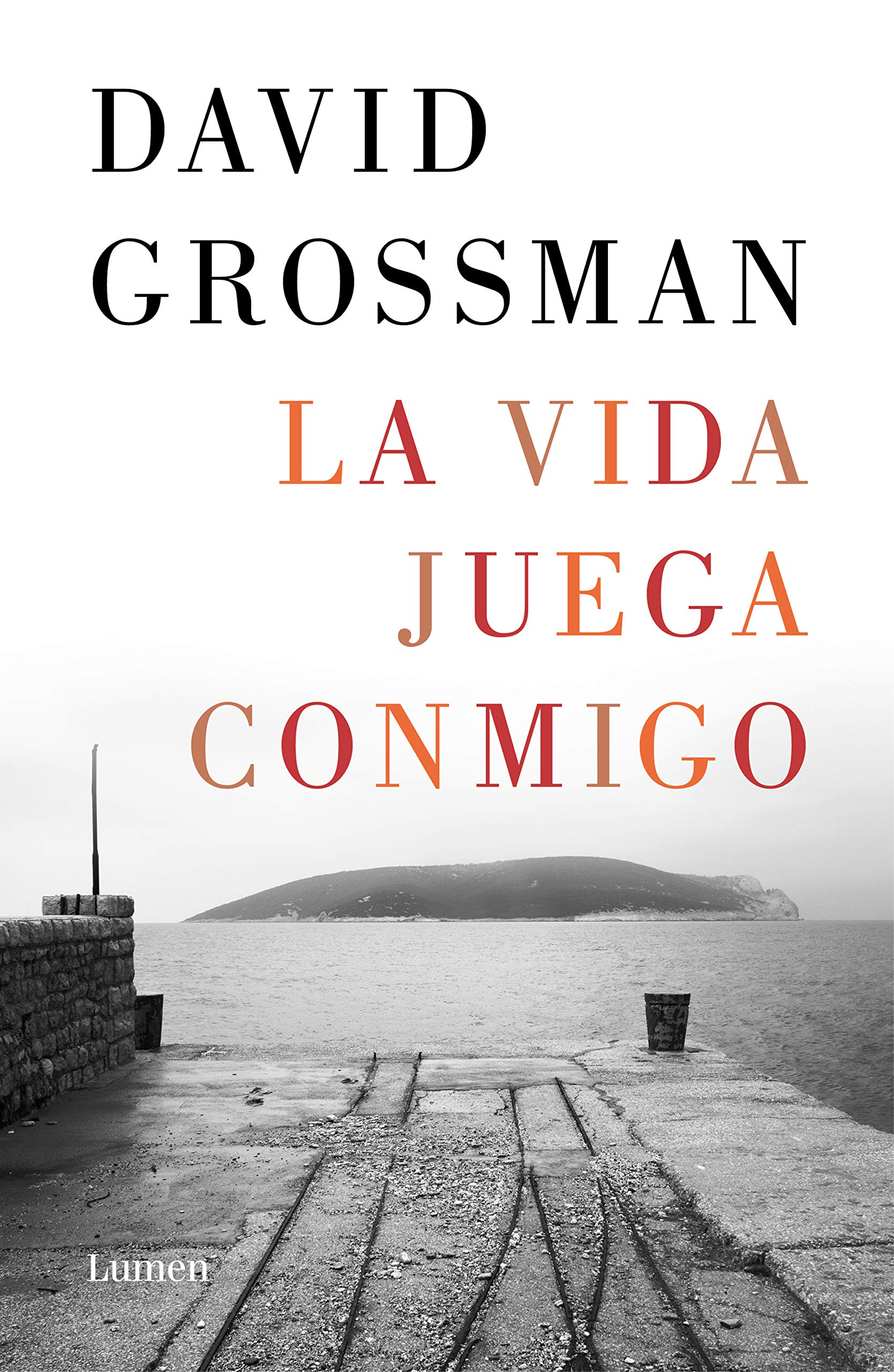 La vida juega conmigo/ More Than I Love My Life book