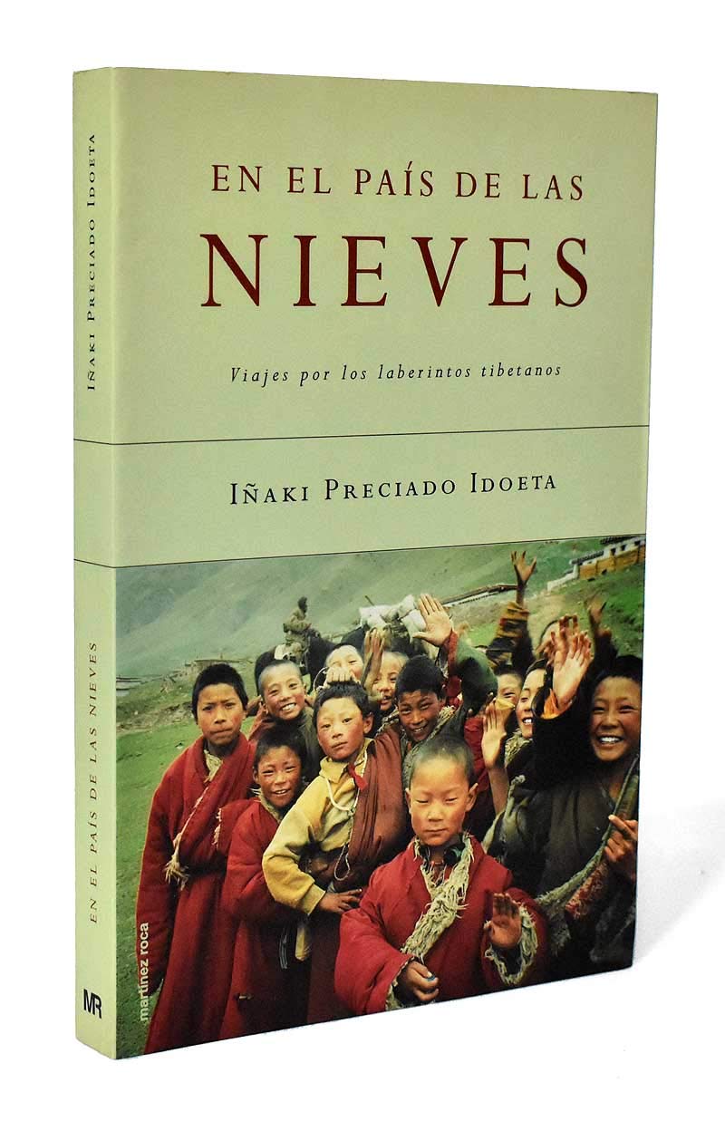 En El Pais De Las Nieves: Viajes Por Los Laberintos Tibetanos Politics & History