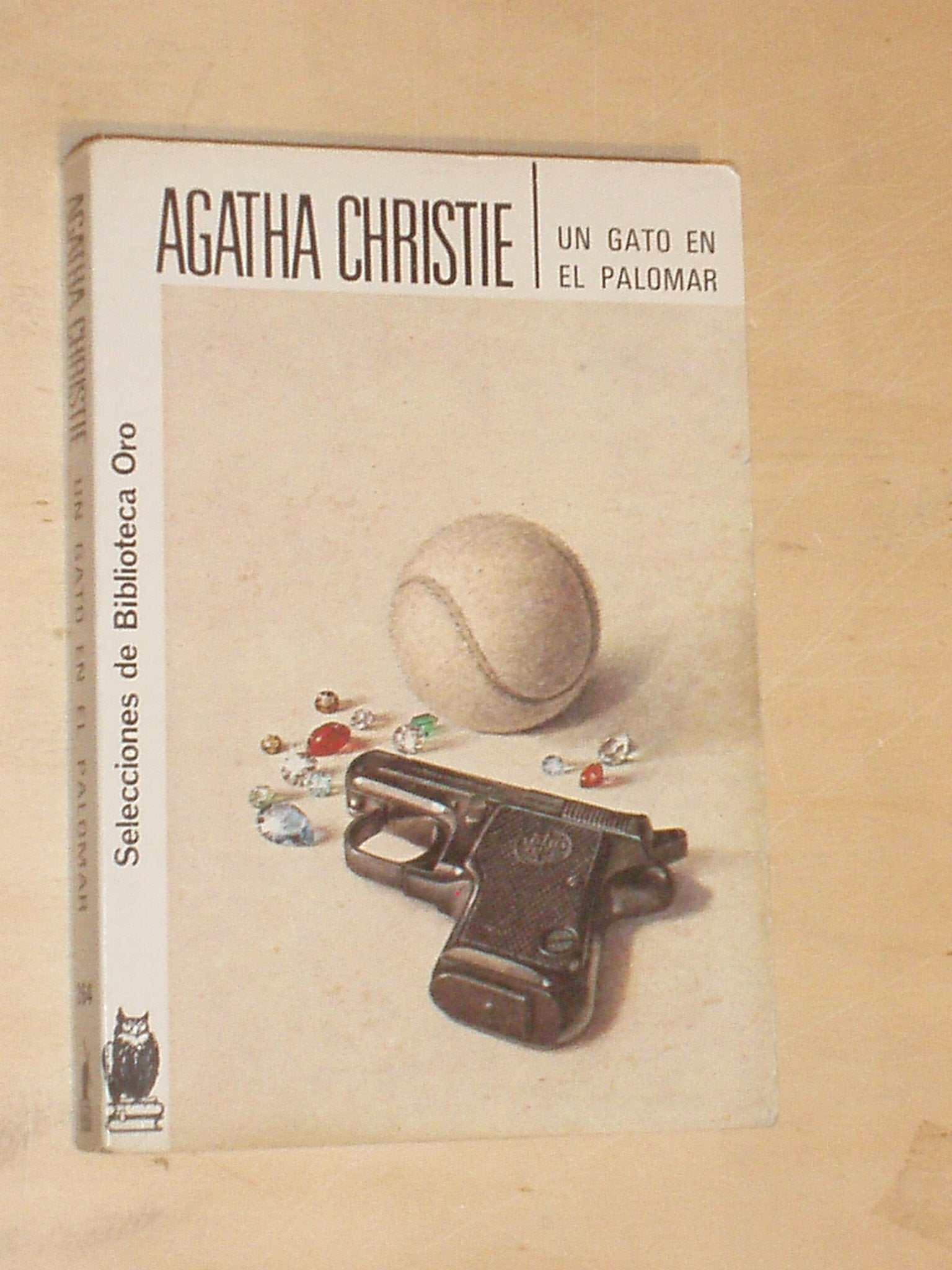 Gato en el palomar, un ((1) Agatha Christie) Books