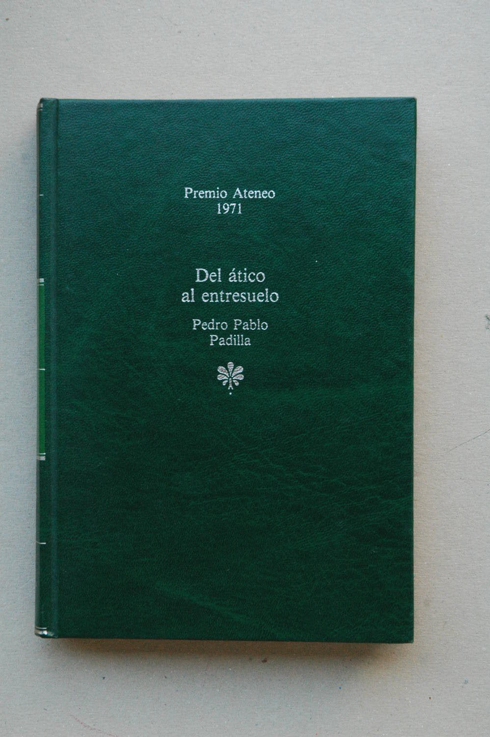 Del ático al entresuelo Books