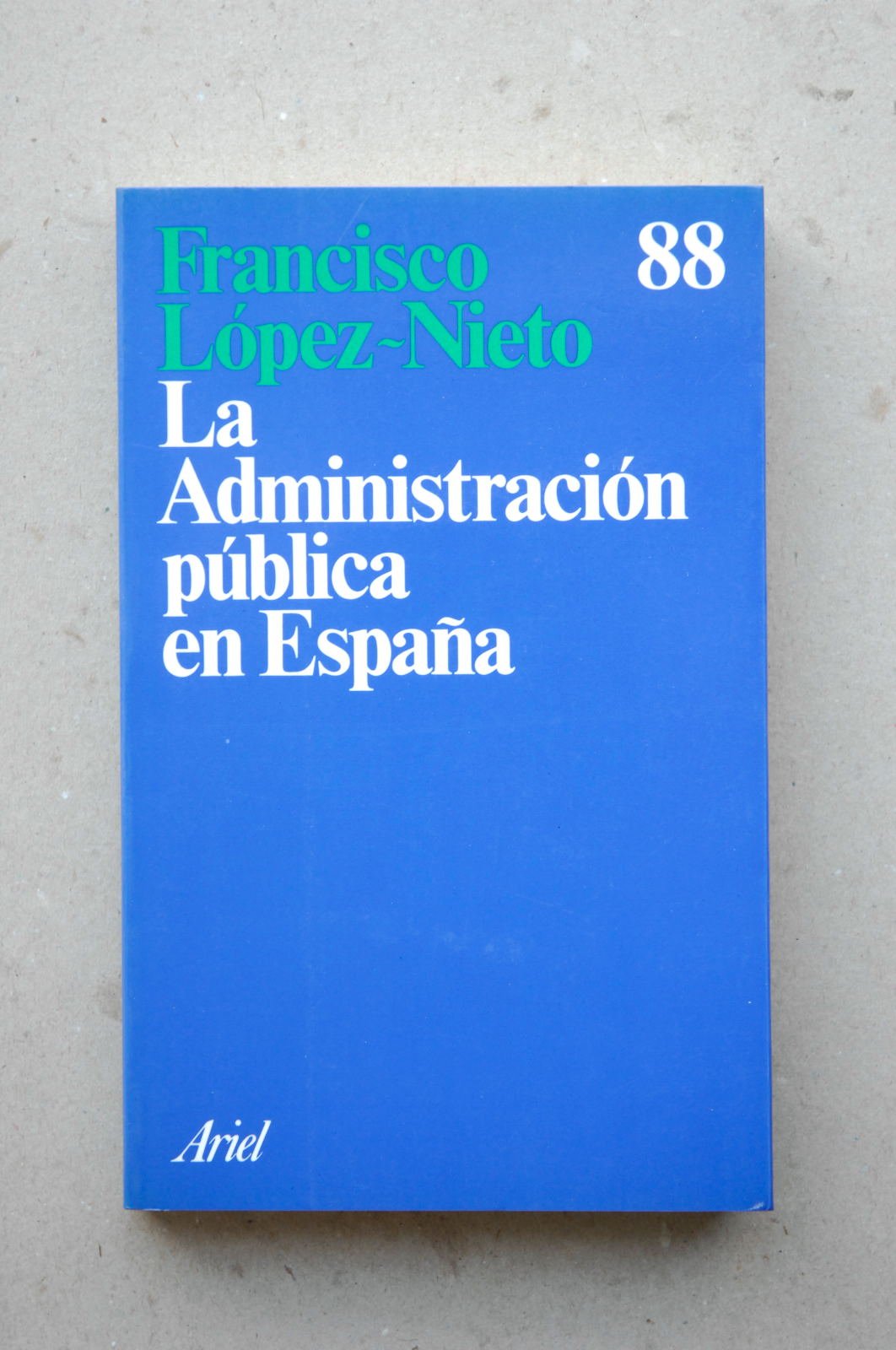 Administracion publica en España, la book