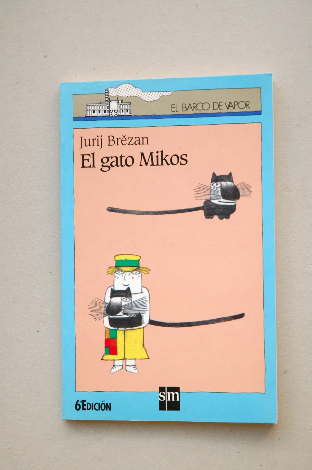 El gato Mikos: 70 (El Barco de Vapor Azul) book