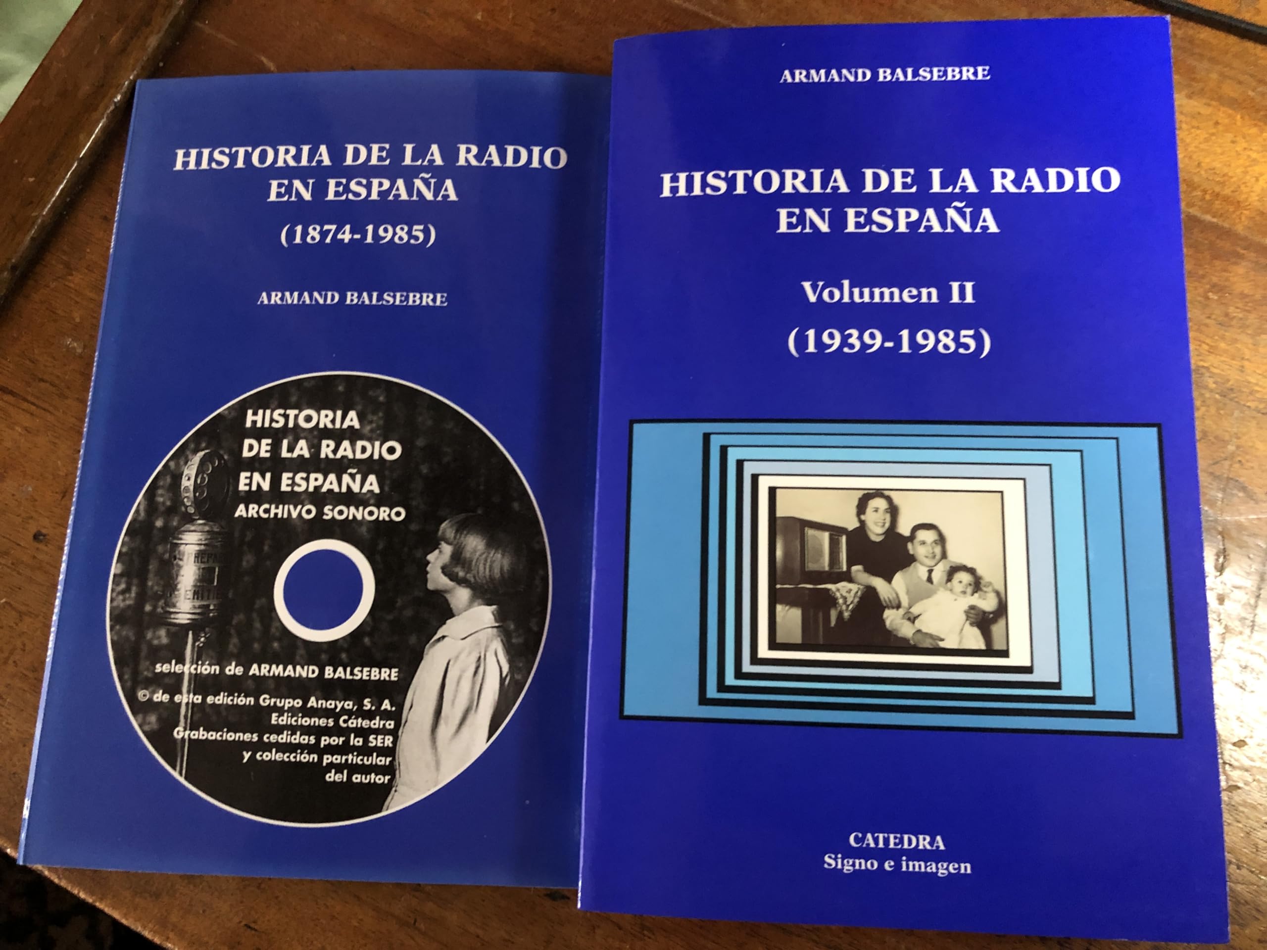 Historia de la radio en España : (1939-1985) (Signo e imagen) Social Sciences