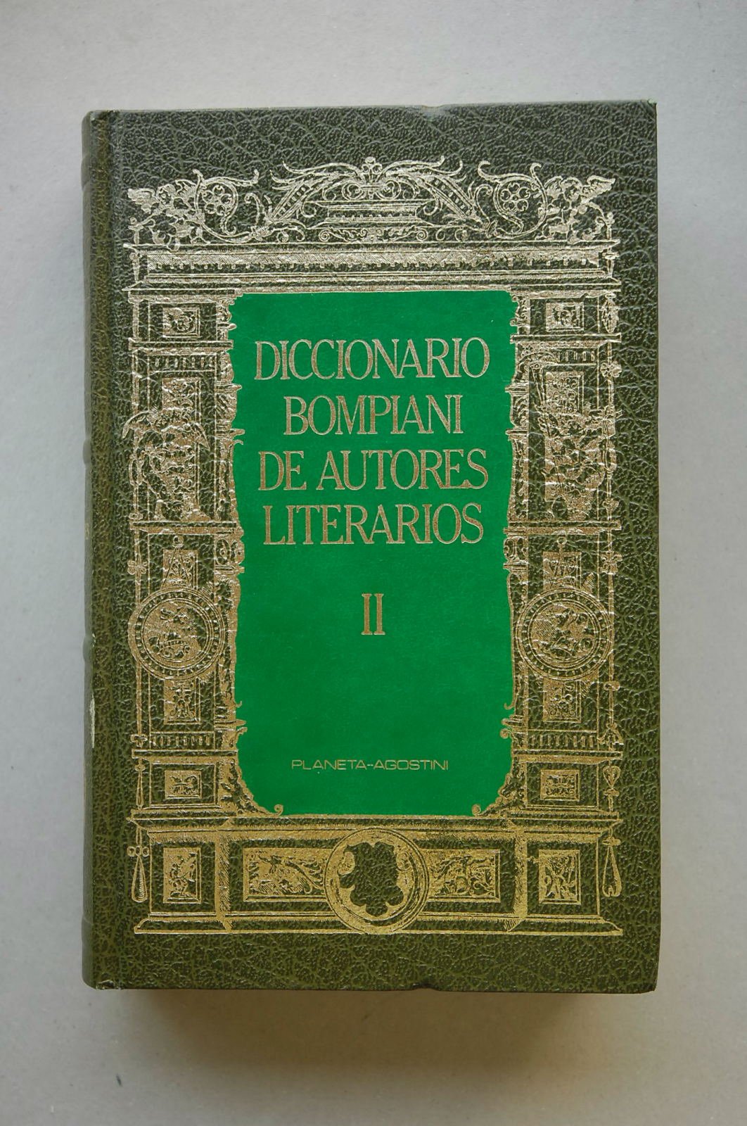 DICCIONARIO BOMPIANI DE AUTORES LITERARIOS II (CH-HIG) book