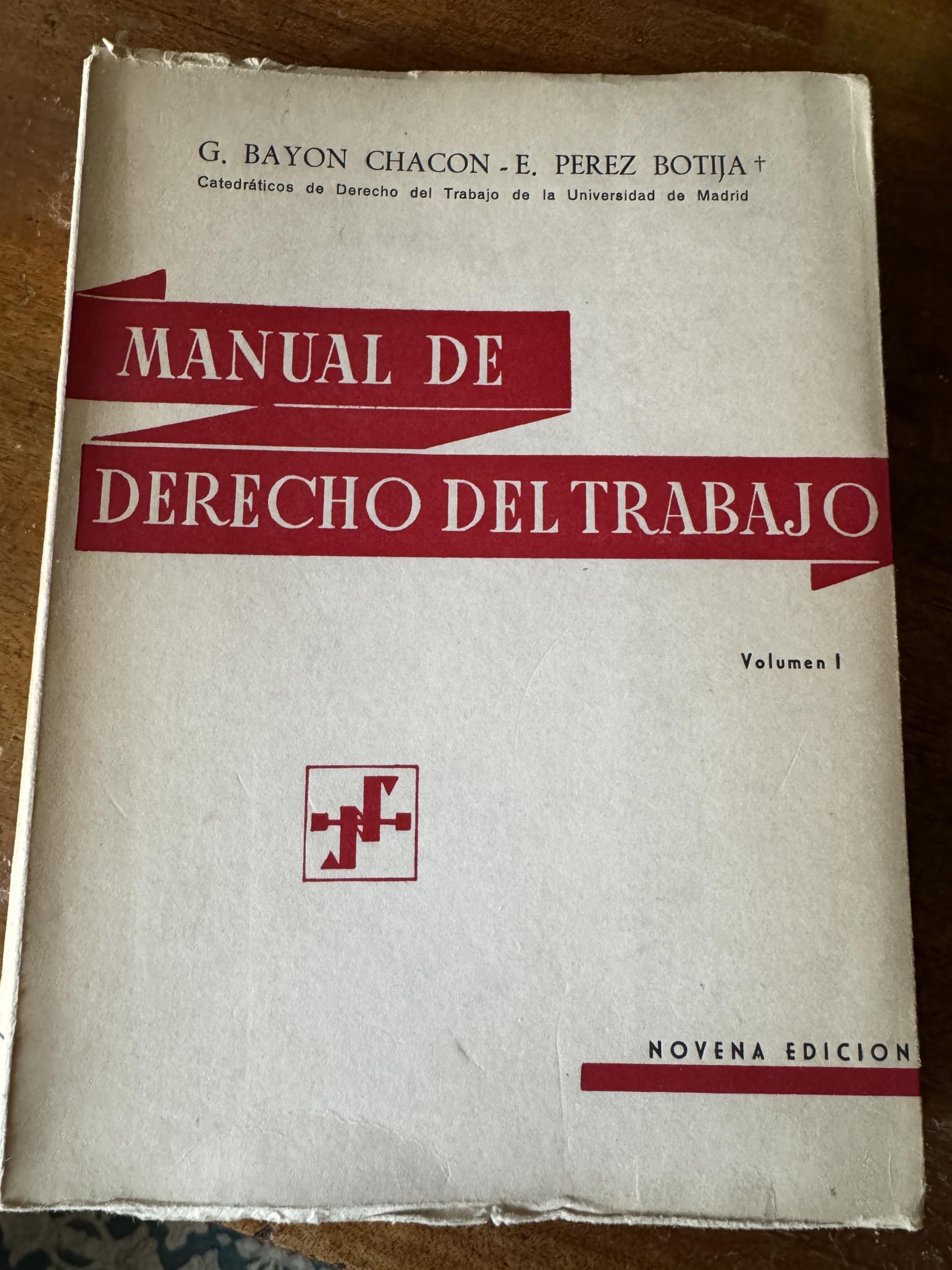 Manual de derecho del trabajo book