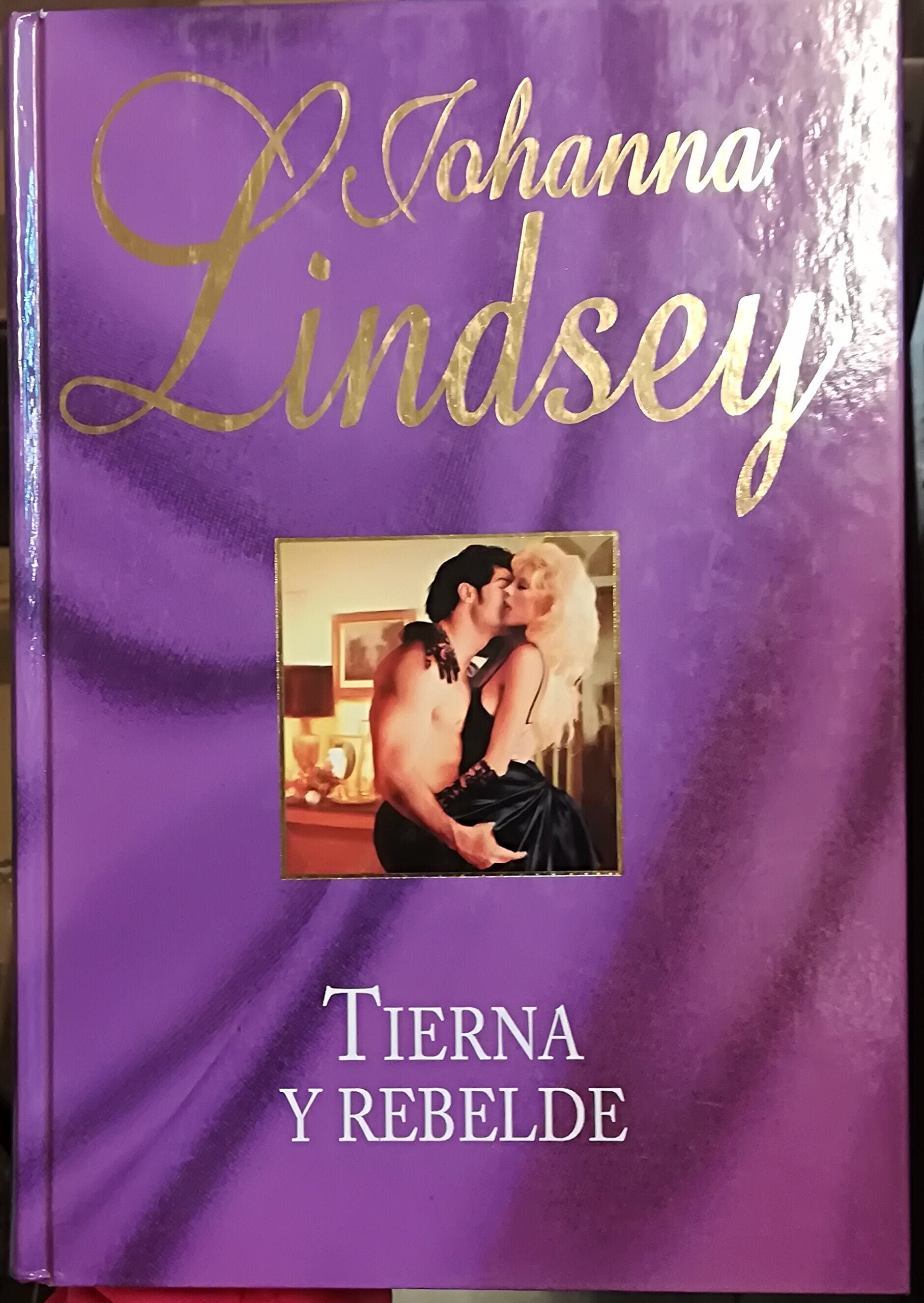 Tierna y rebelde Books