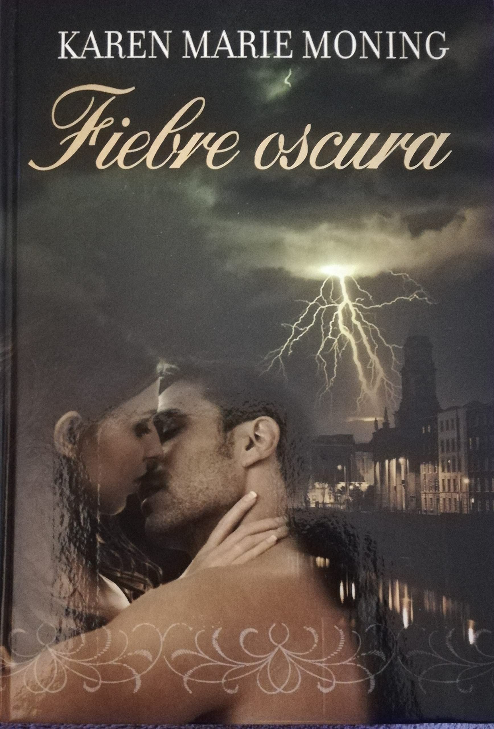 Fiebre oscura book
