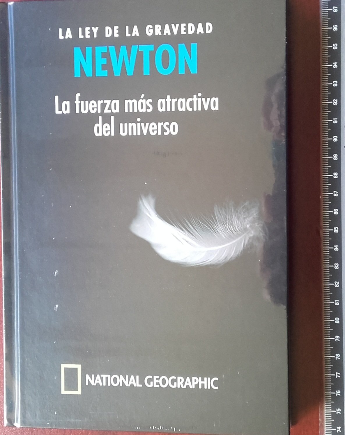 La ley de la gravedad, Newton: la fuerza mas atractiva del universo Books