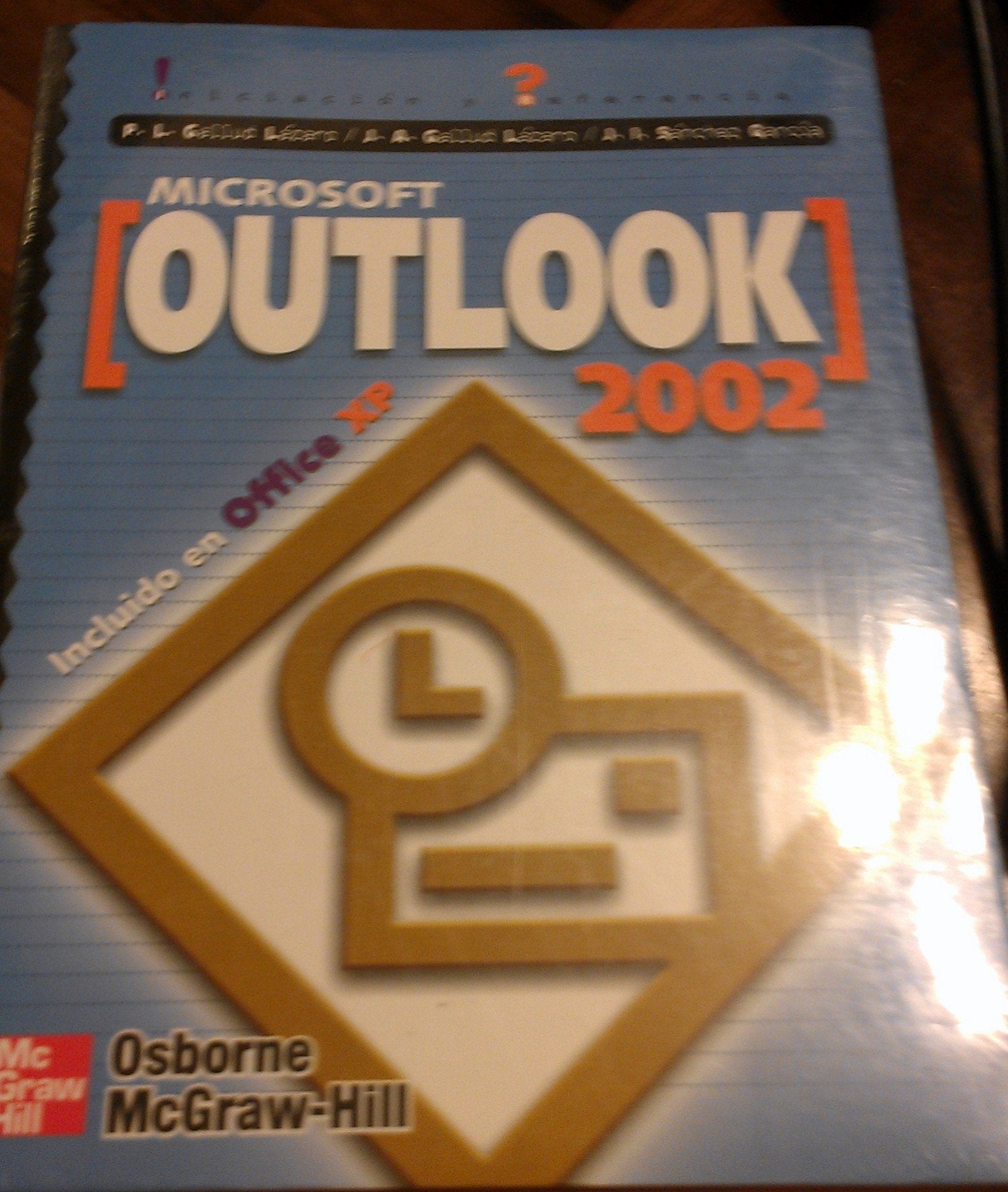 Outlook 2002: Iniciacion Y Referencia Computer Science
