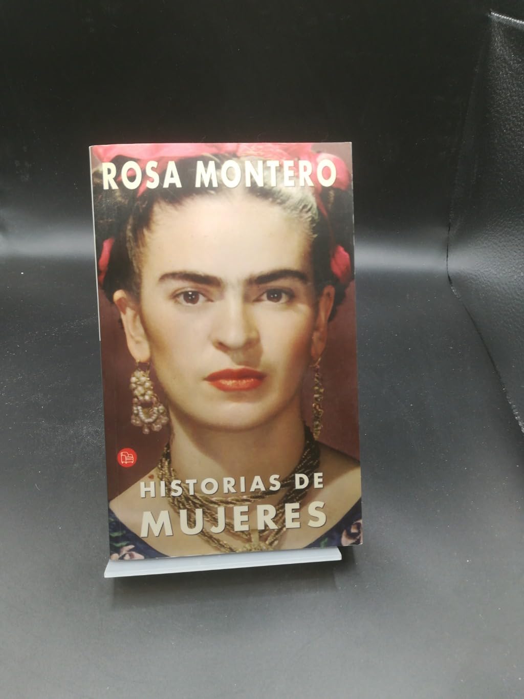 Historias De Mujeres/stories About Women book