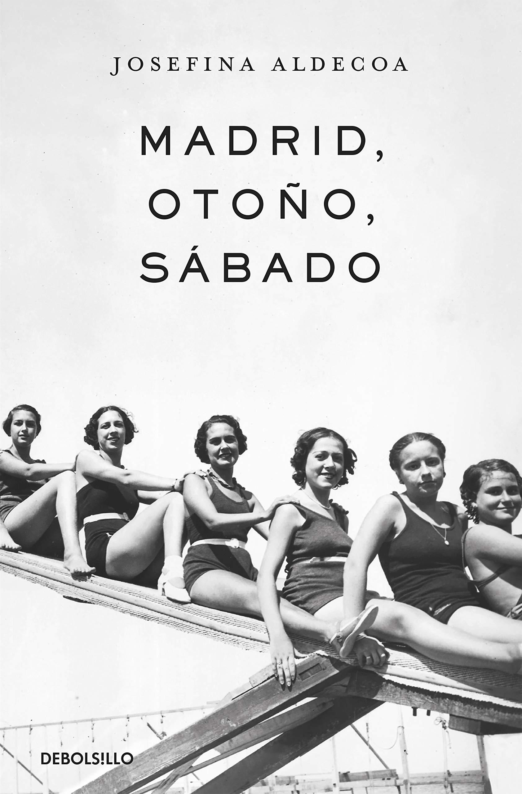 Madrid, otoño, sábado (Best Seller) Essays & Short Stories