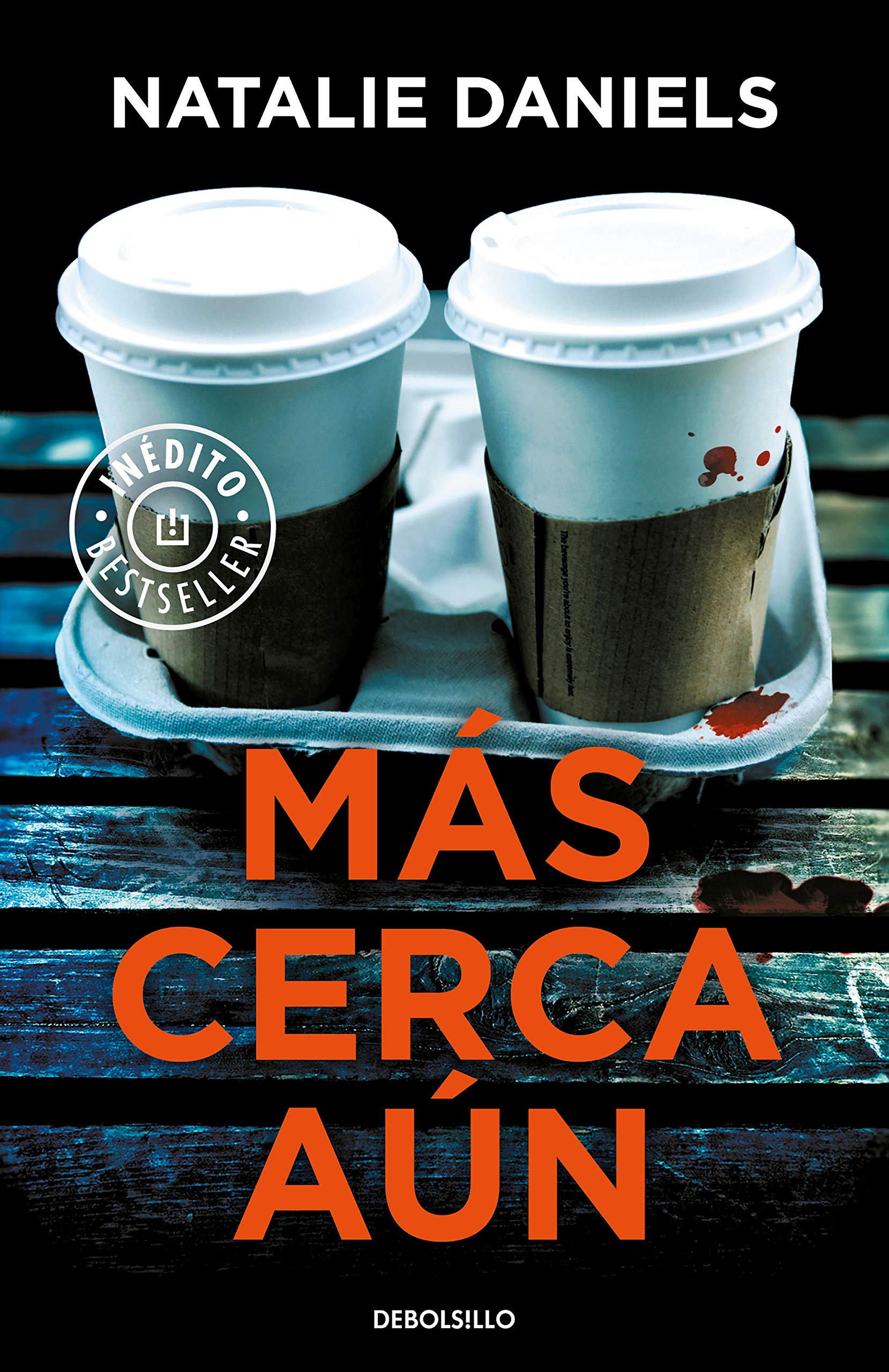 Más cerca aún / Too Close book