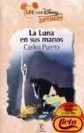 LA Luna En Sus Manos book