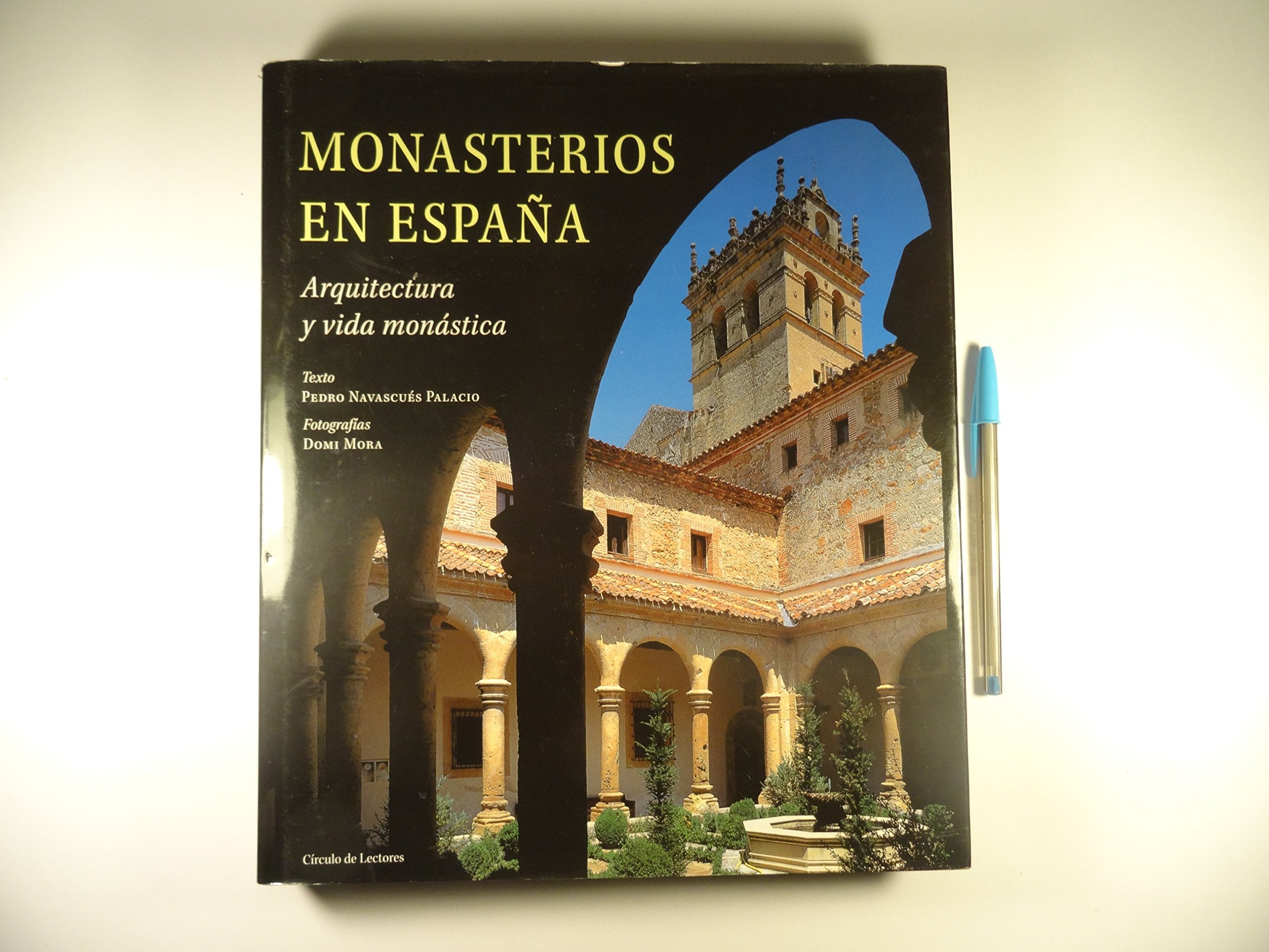 Monasterios en España: arquitectura y vida monástica Books