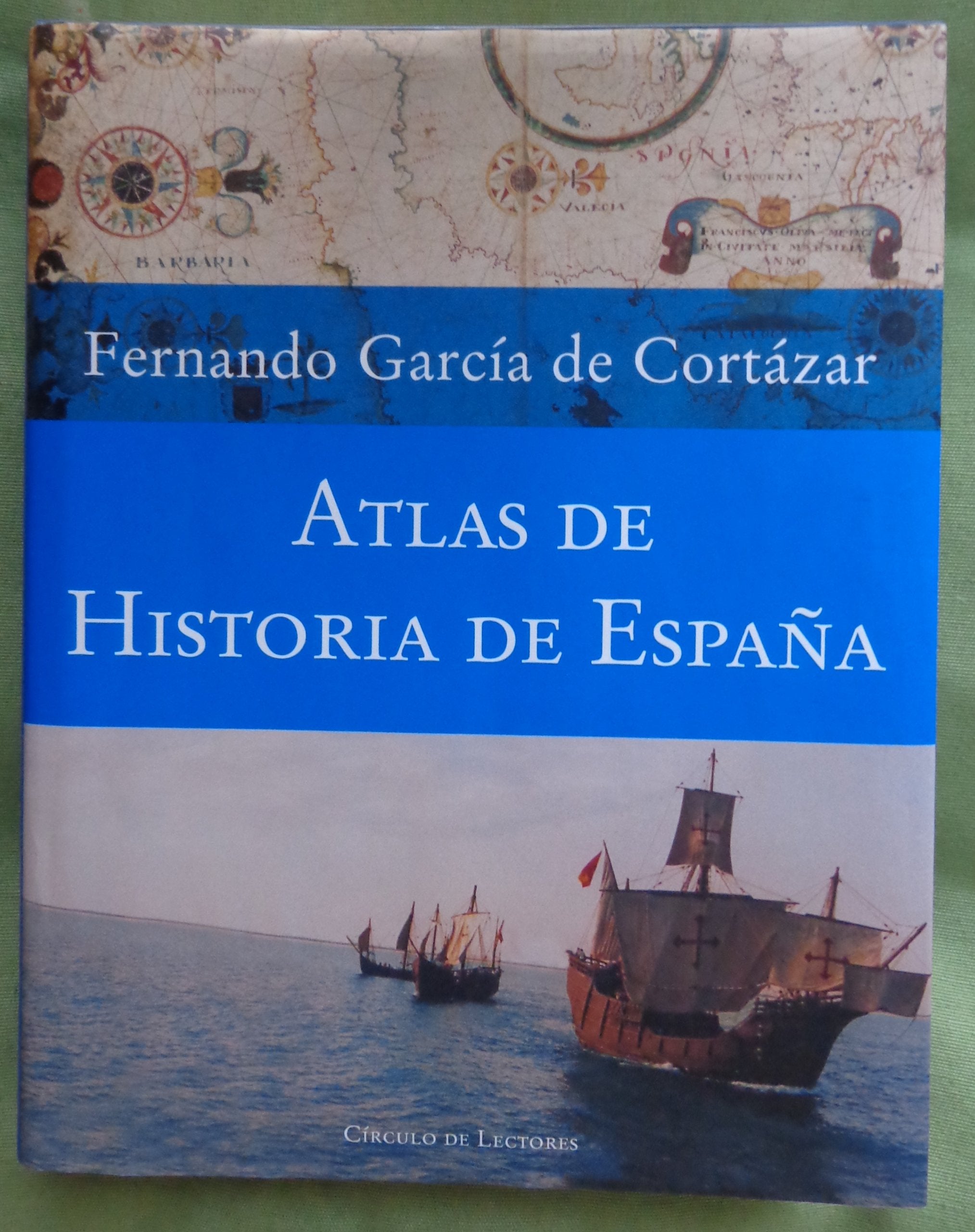 Círculo de Lectores, 2005, Barcelona. - 24x19. Encuadernación editorial con sobrecubierta. 555 pgs. Atlas de historia de España book