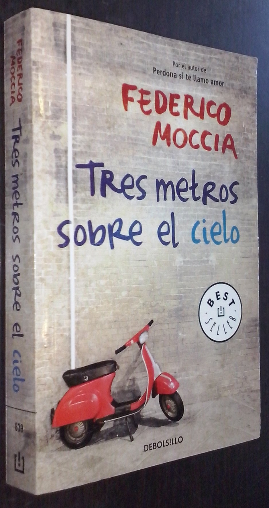 Tres metros sobre el cielo Books
