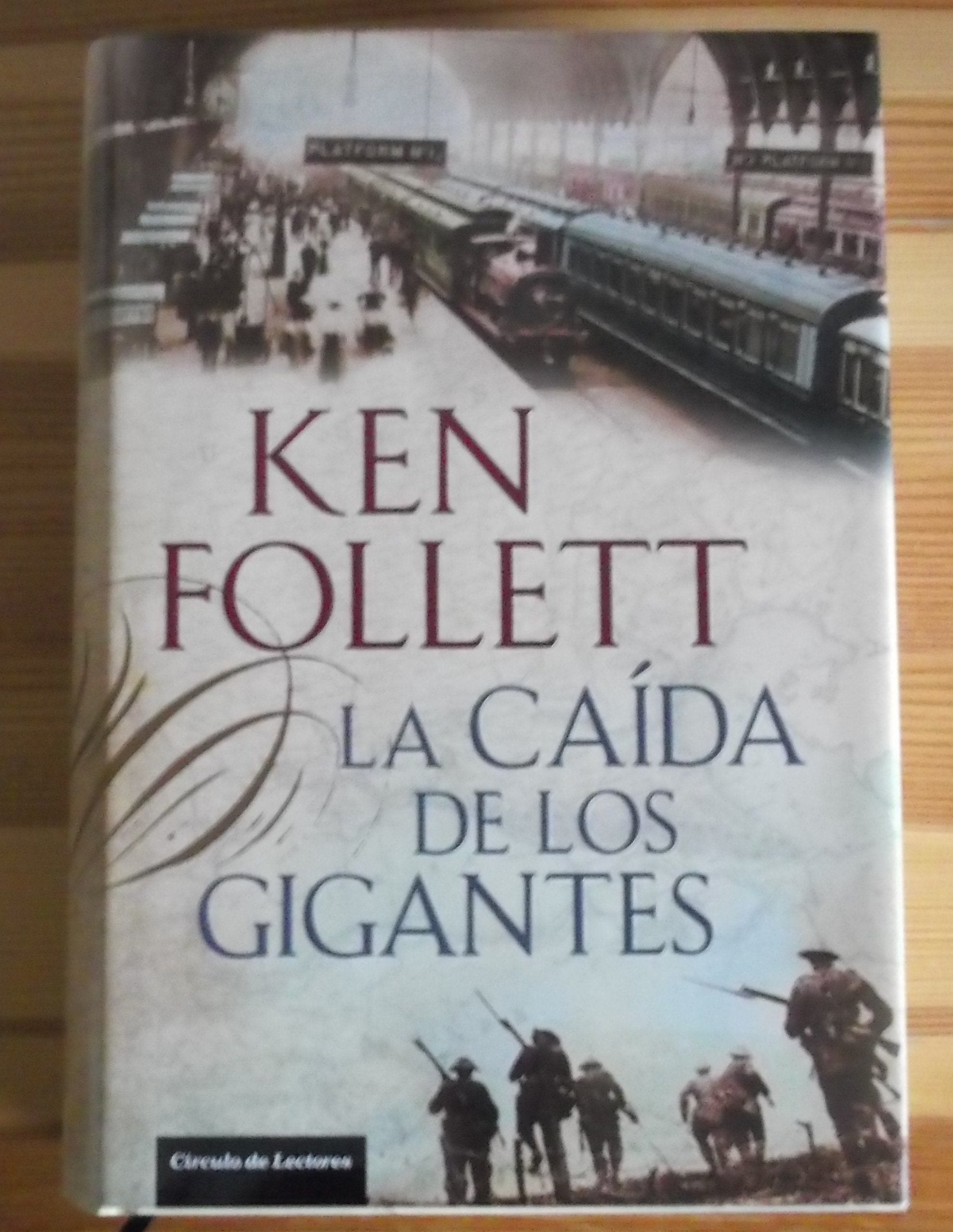La caída de los gigantes Books
