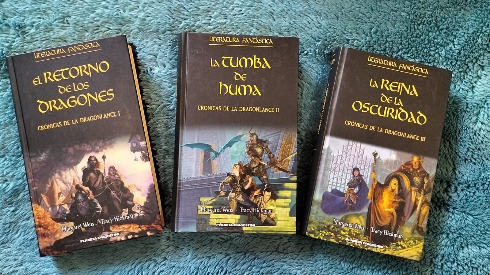 La reina de la oscuridad book