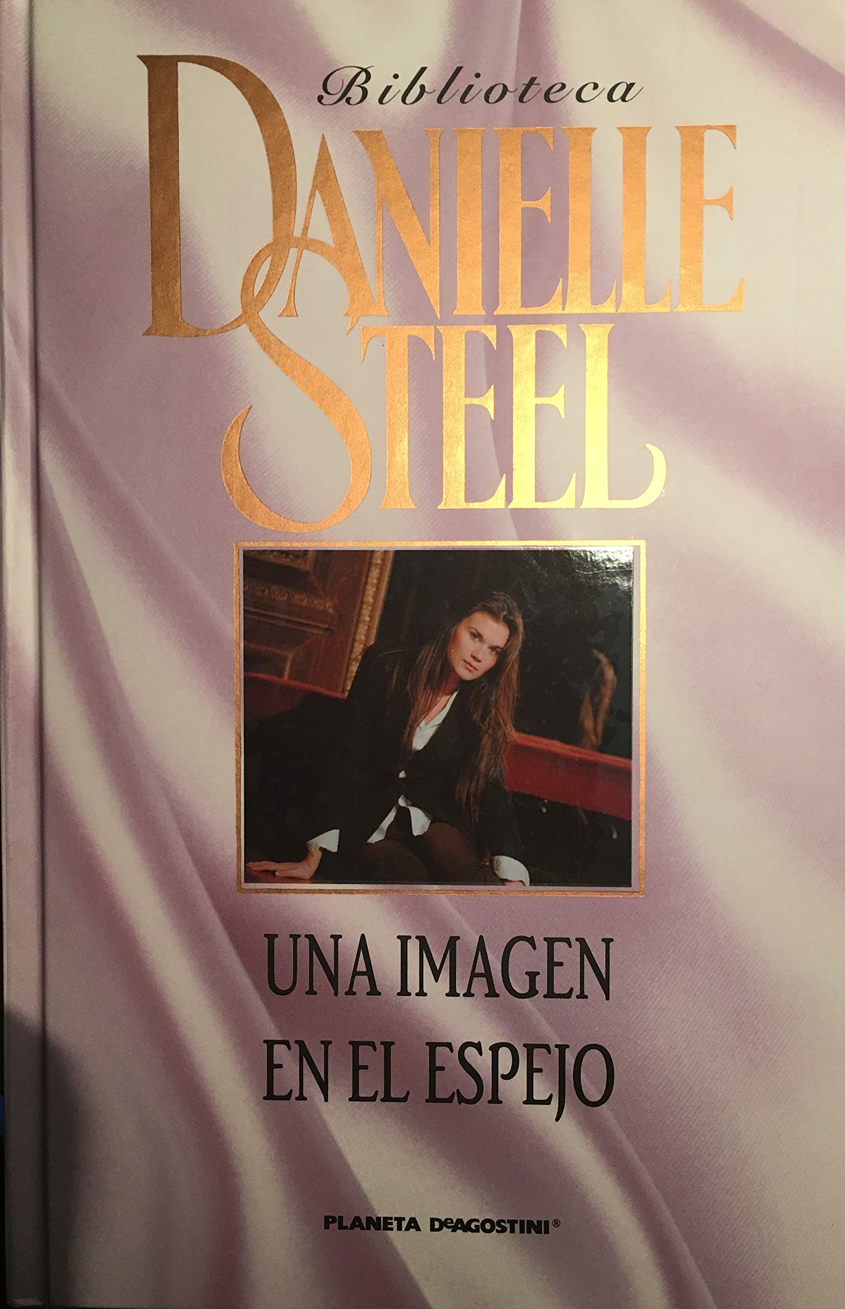 Una Imagen En El Espejo book