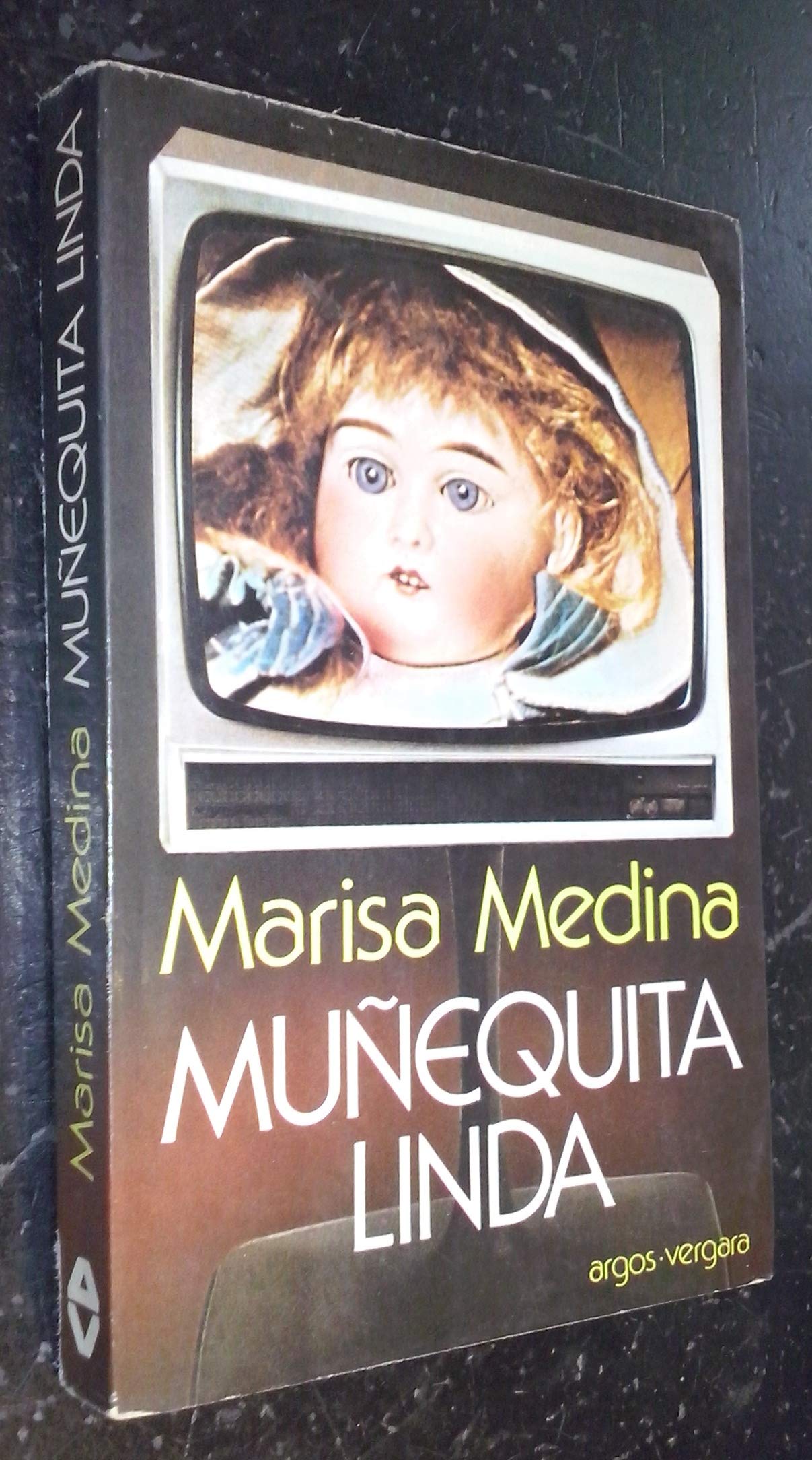 Muñequita linda book