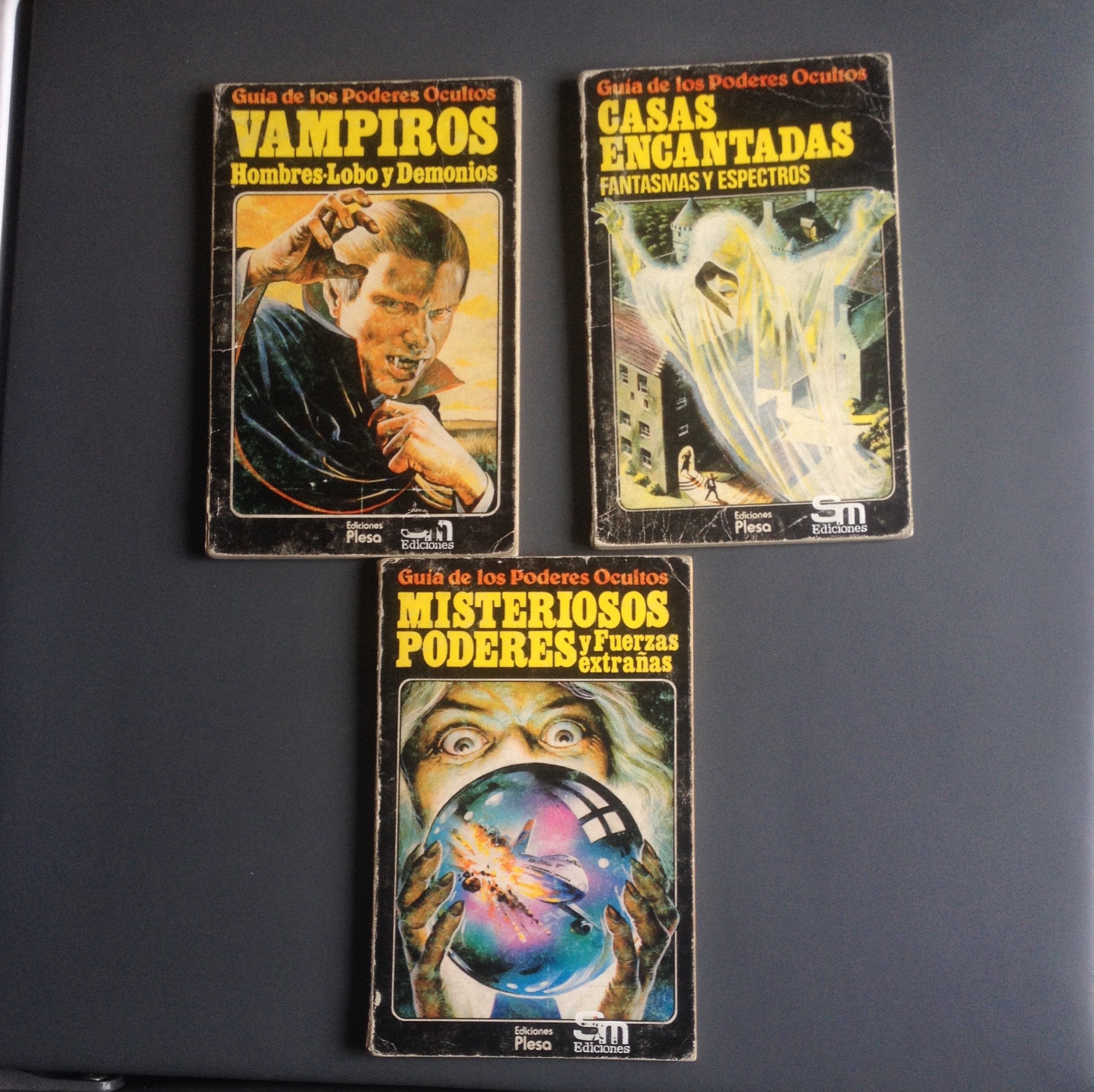 Guía de los poderes ocultos: vampiros, hombres-lobo y demonios book