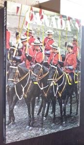 CANADA - VIAJE POR SU VIDA Y SU BELLEZA book