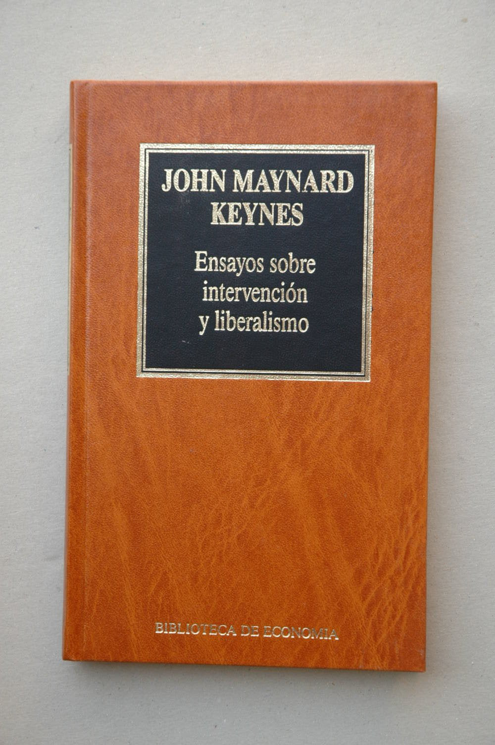 Ensayos Sobre Intervención Y Liberalismo book