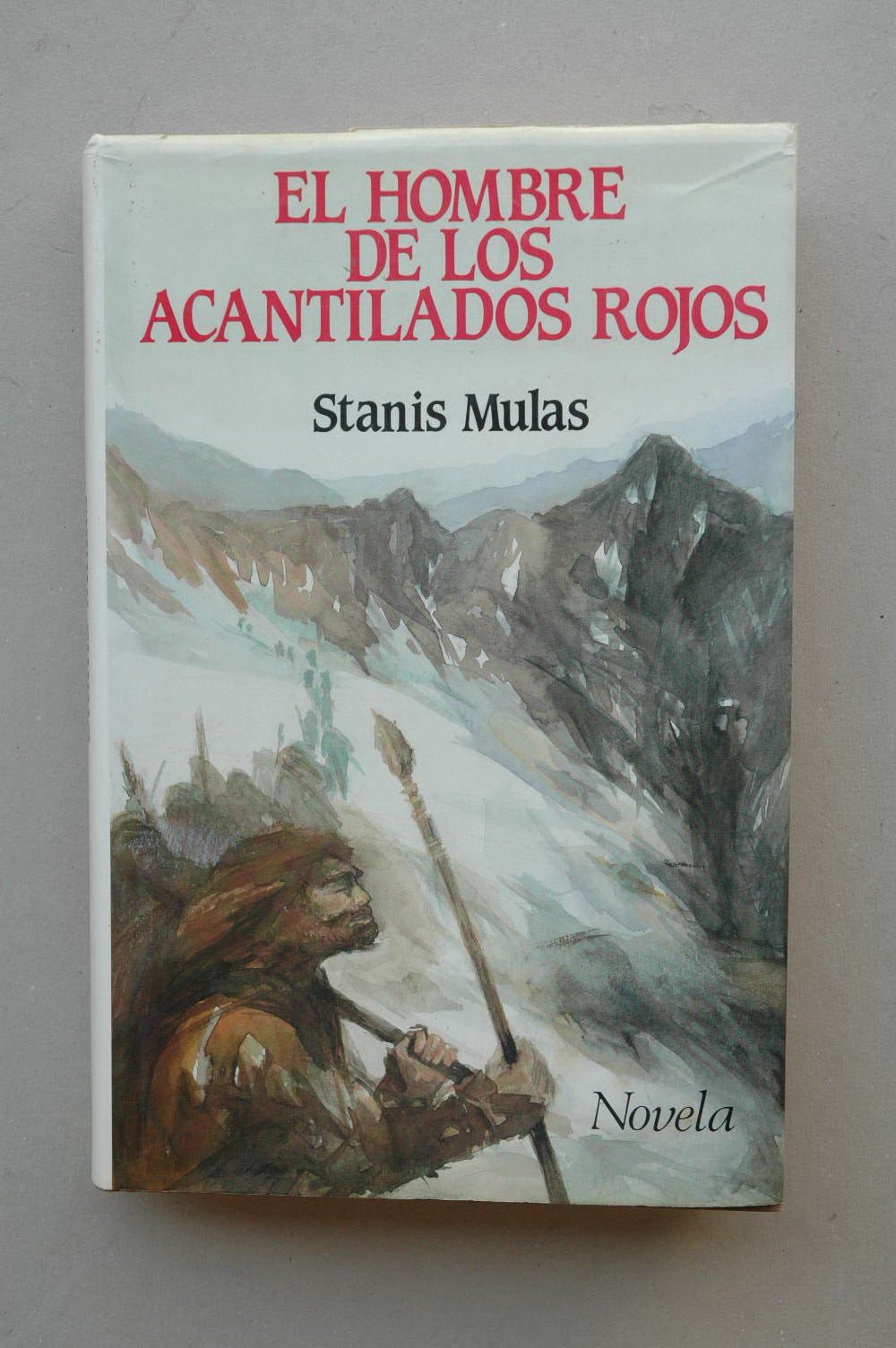 El Hombre de Los Acantilados Rojos book