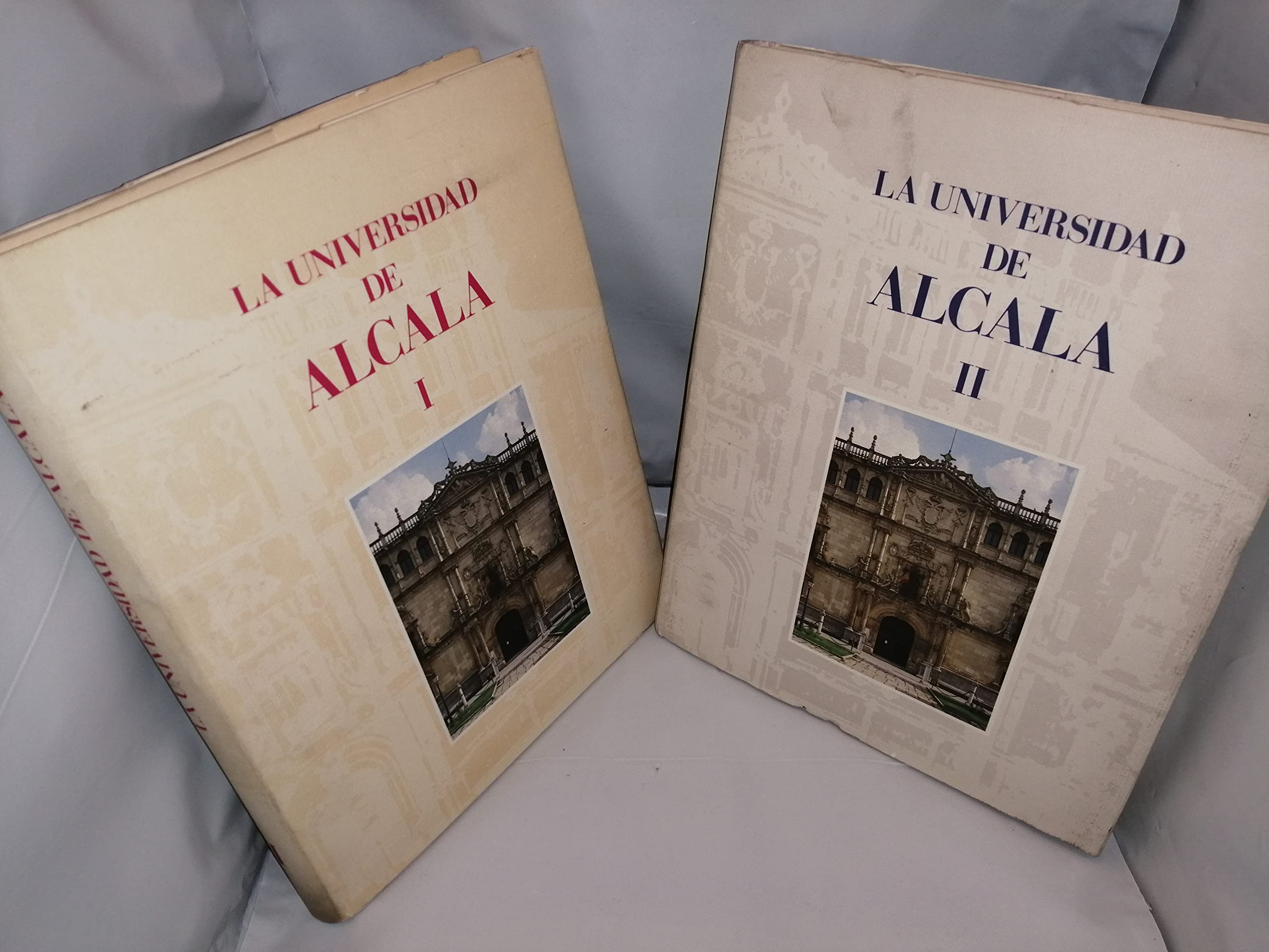 5.misterio del collar desaparecido.(los cinco detectives) Books