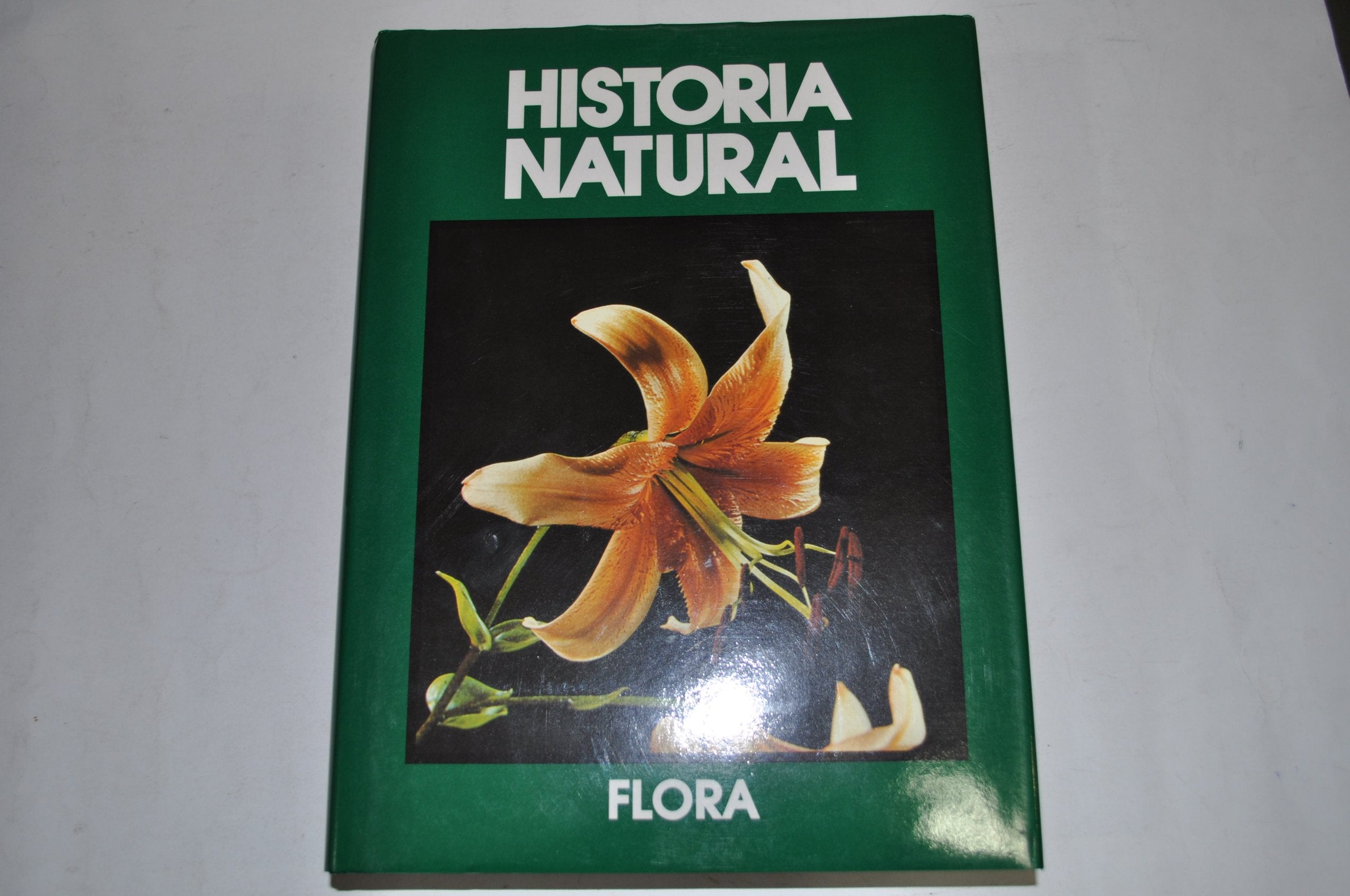 Historia Natural. Flora. La vida de las plantas. book