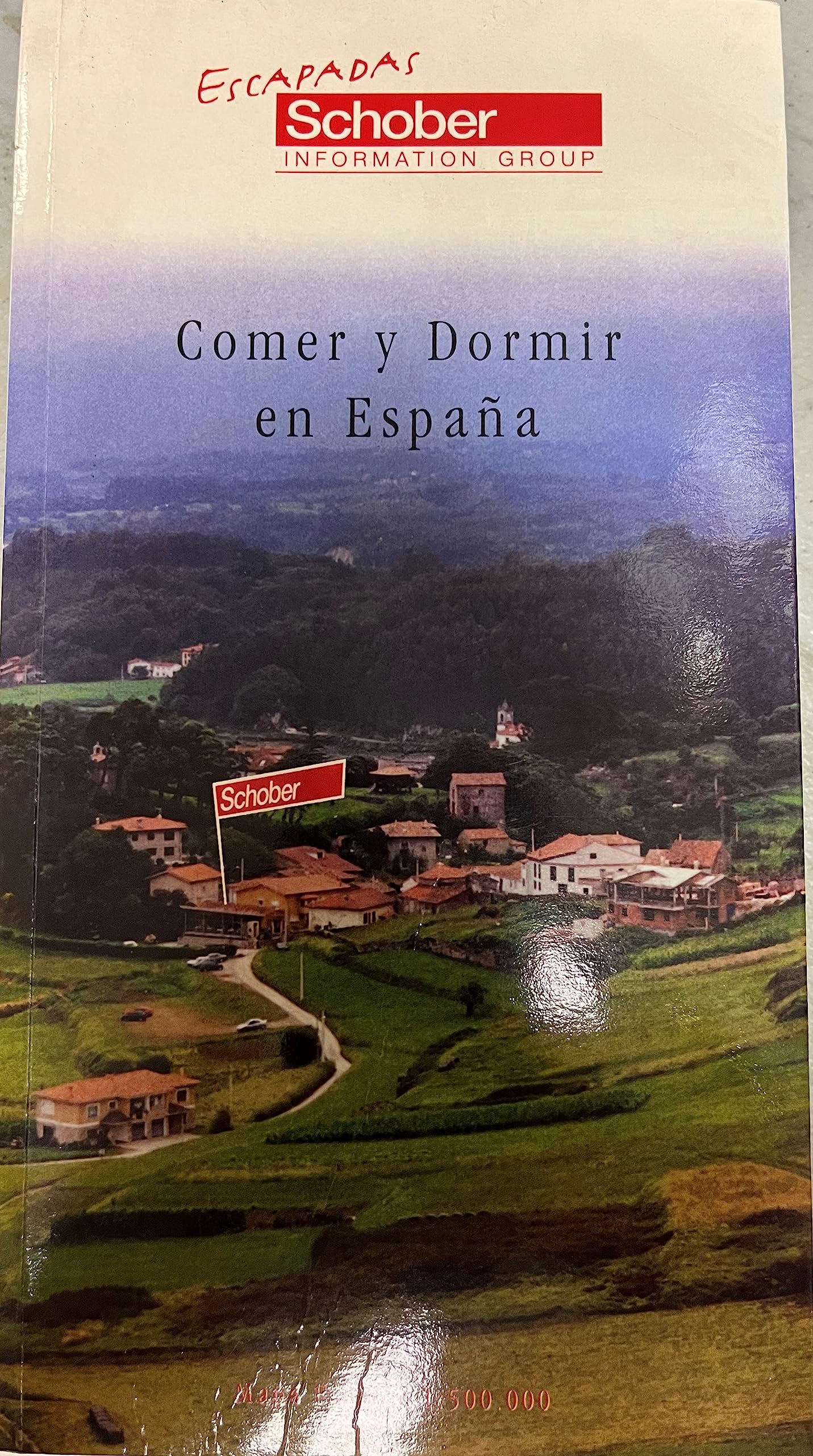 Comer y dormir en España a bajo precio (2002) book