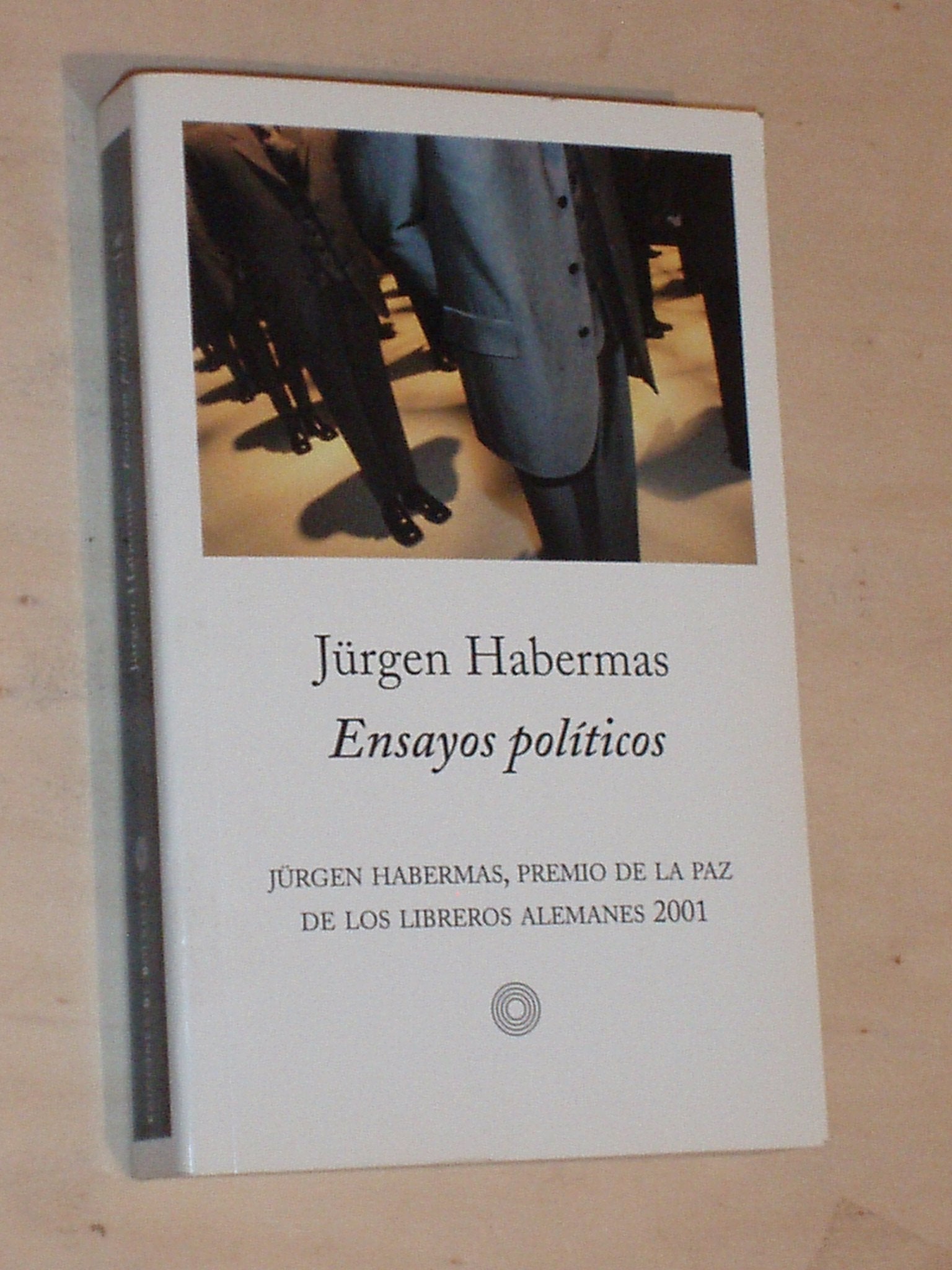 Ensayos políticos book